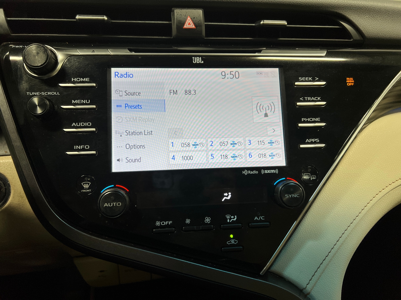 Thumbnail: 2018 Toyota Camry - 4