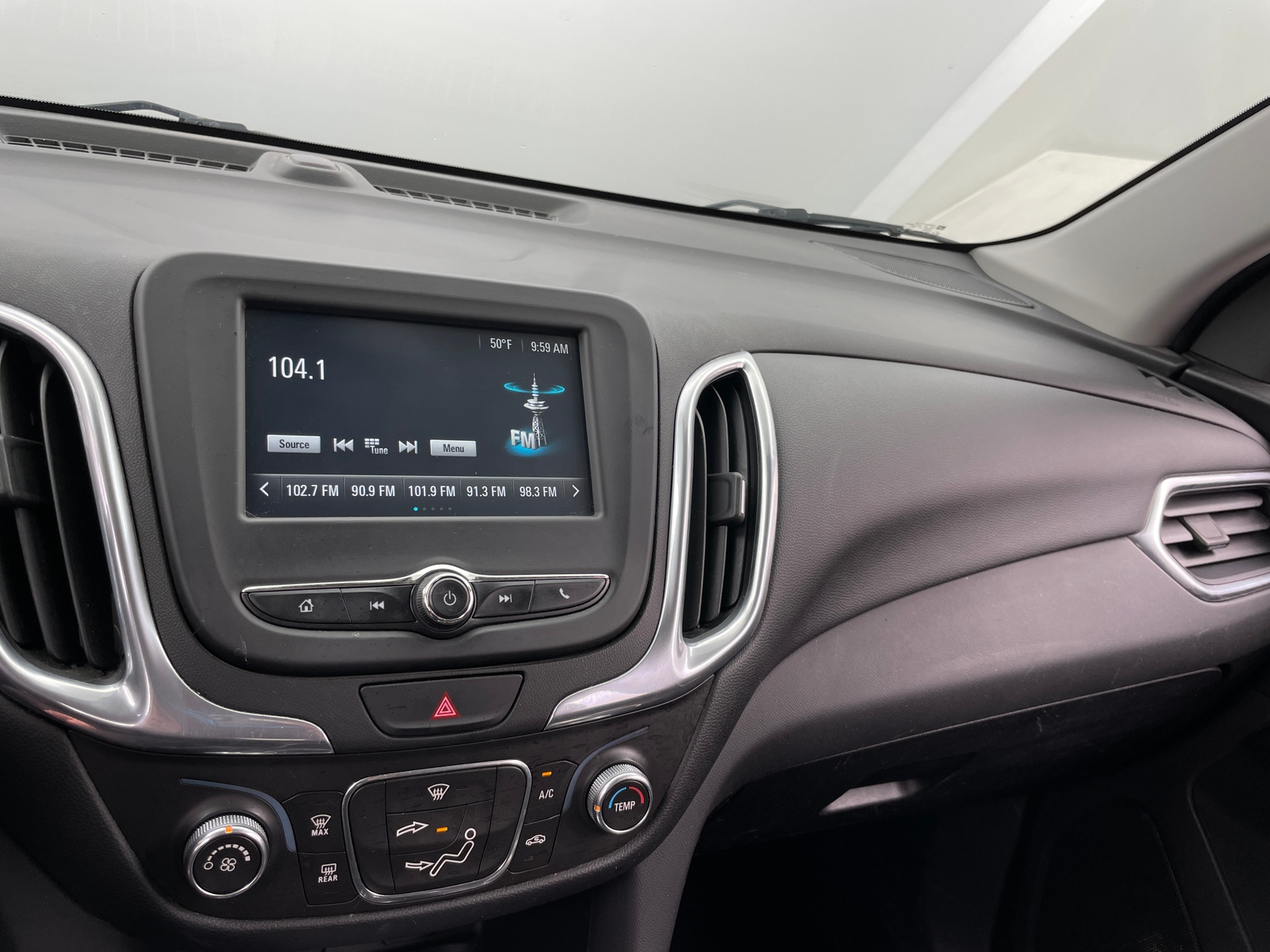 Thumbnail: 2018 Chevrolet Equinox - 4