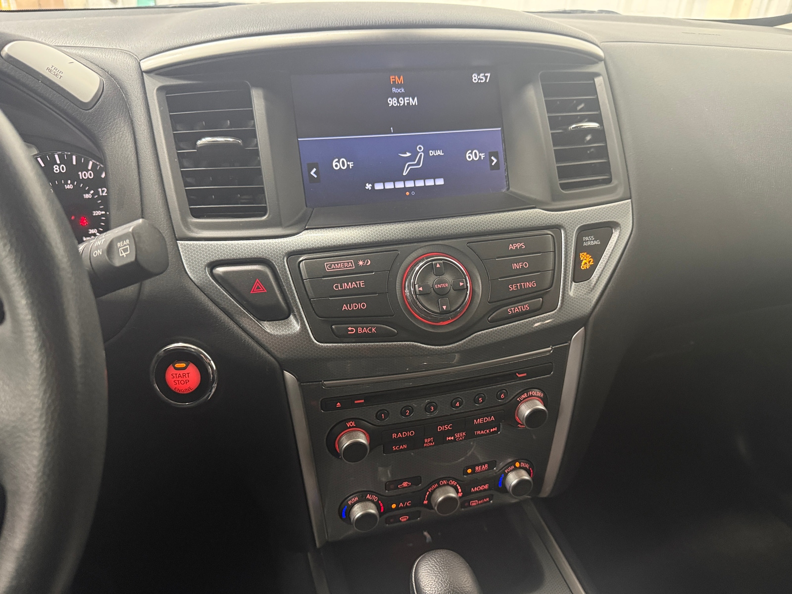 Thumbnail: 2017 Nissan Pathfinder - 3