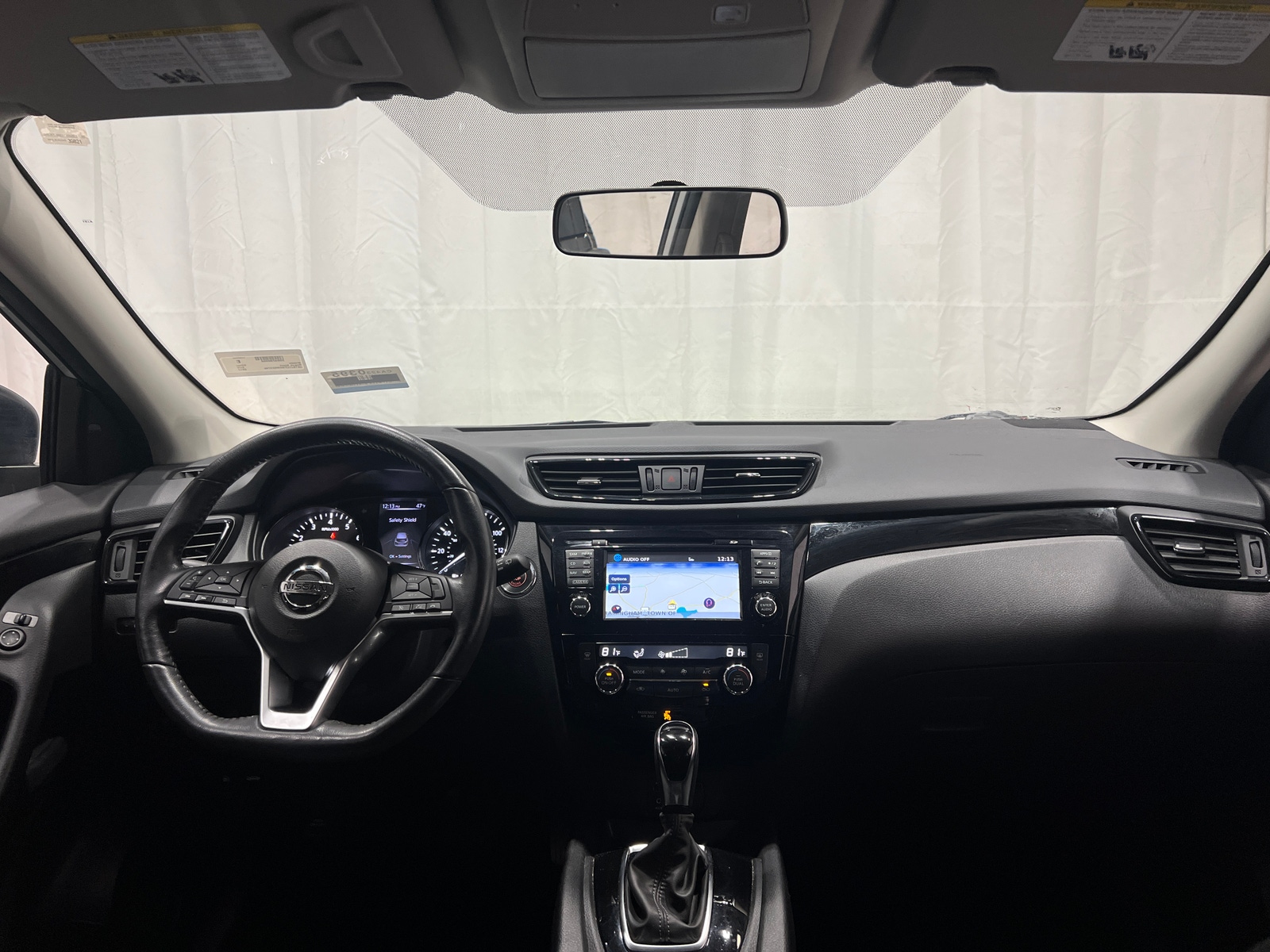 Thumbnail: 2017 Nissan Rogue Sport - 3