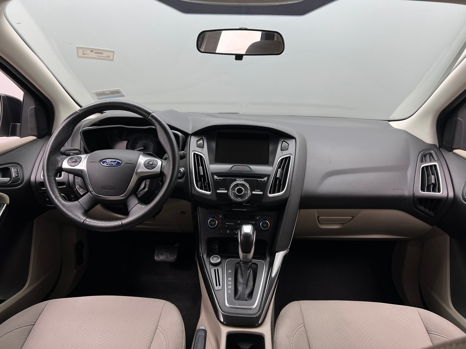 Thumbnail: 2015 Ford Focus - 3