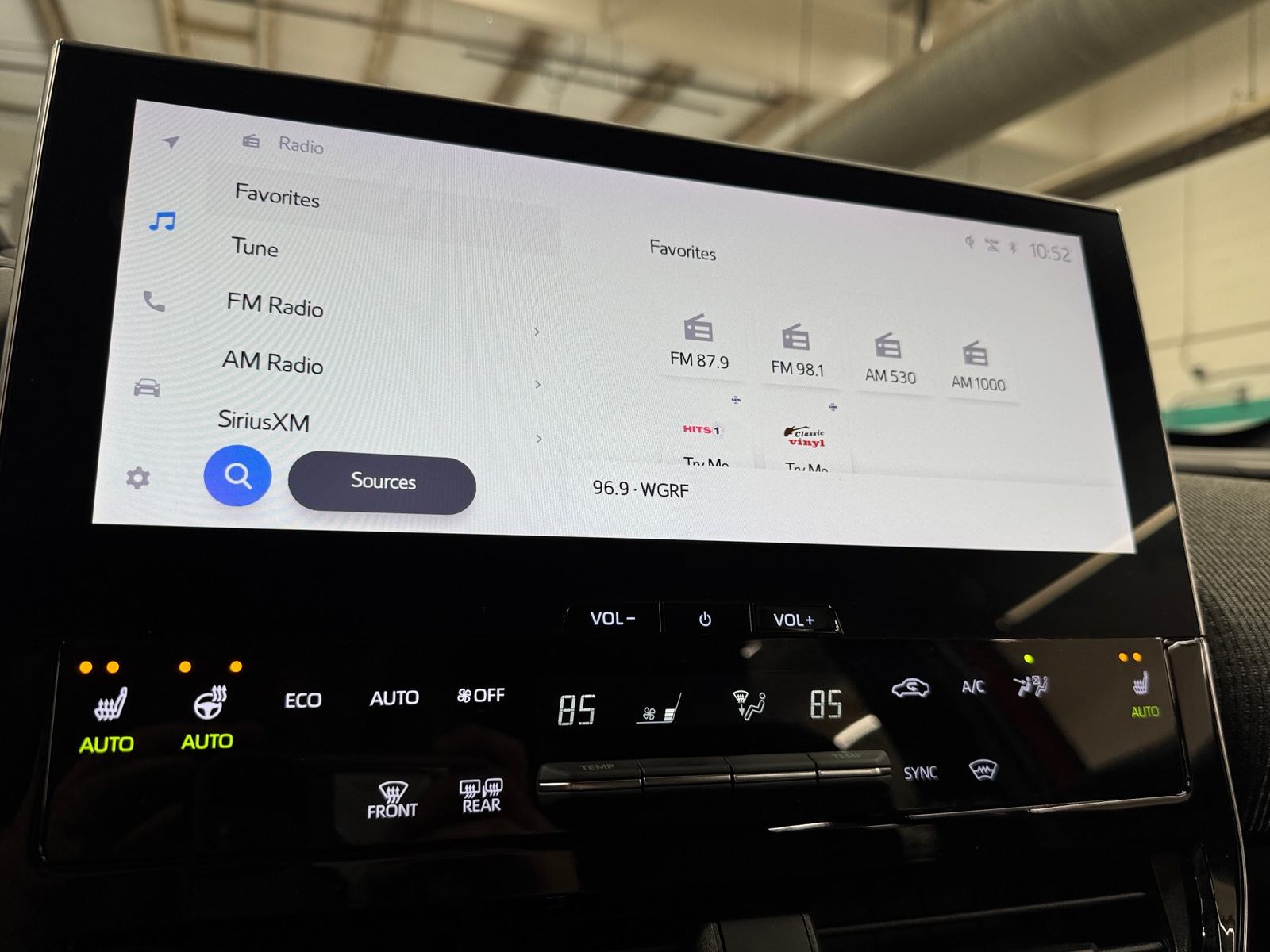 Thumbnail: 2023 Subaru Solterra - 4