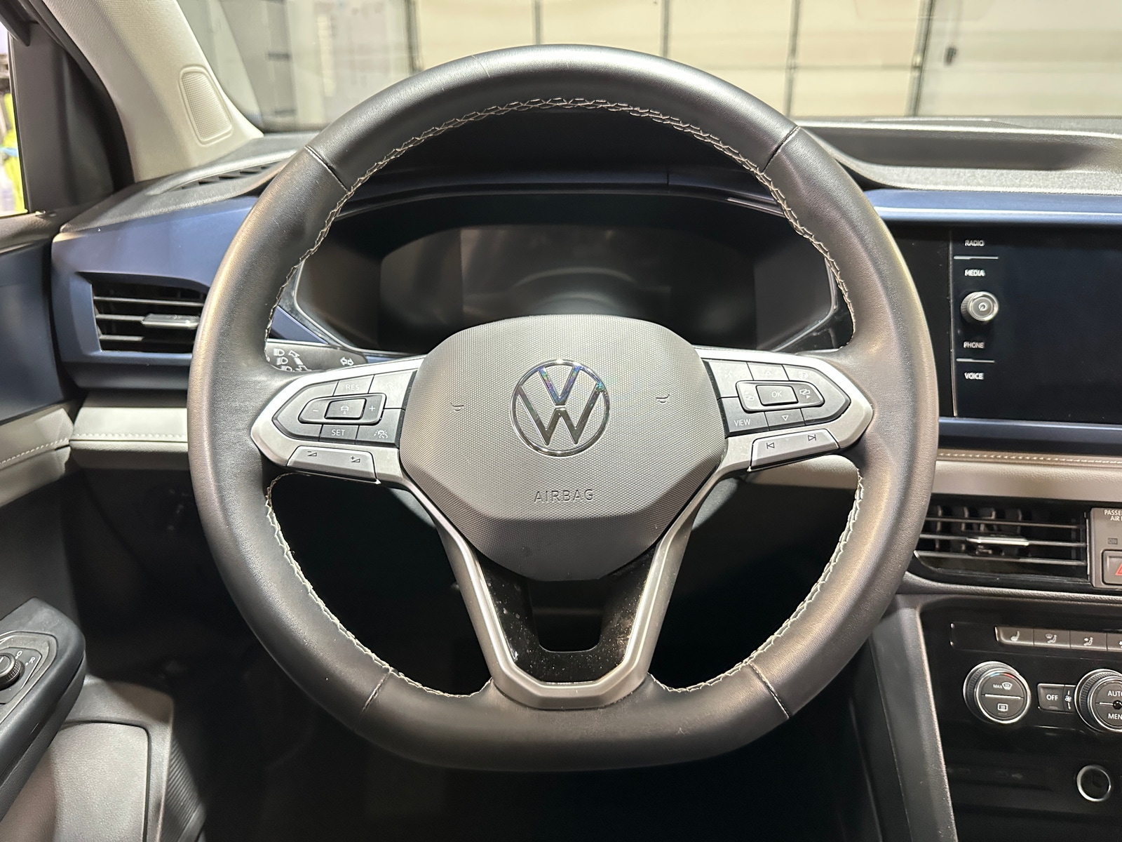 Thumbnail: 2024 Volkswagen Taos - 5