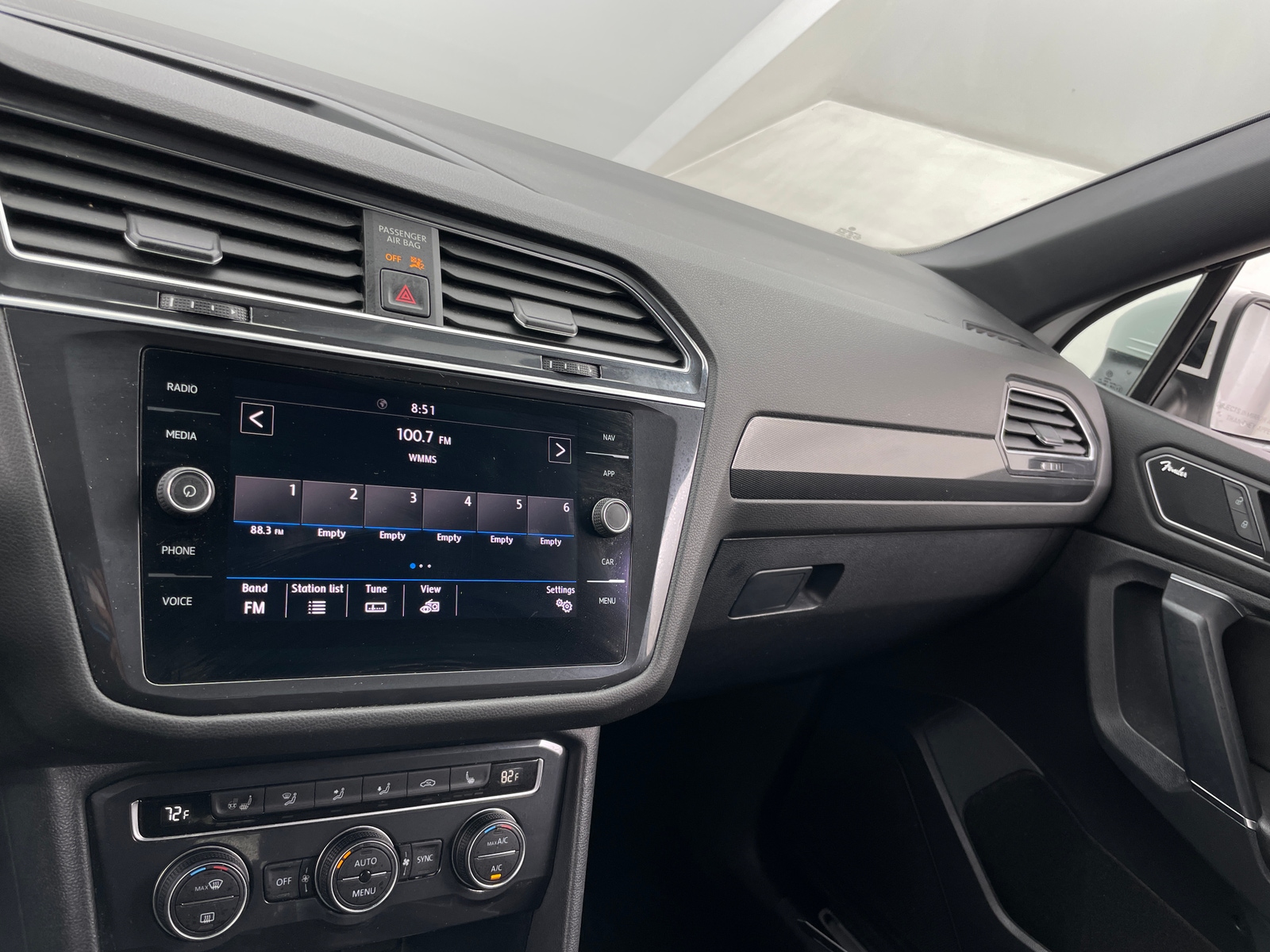 Thumbnail: 2020 Volkswagen Tiguan - 3