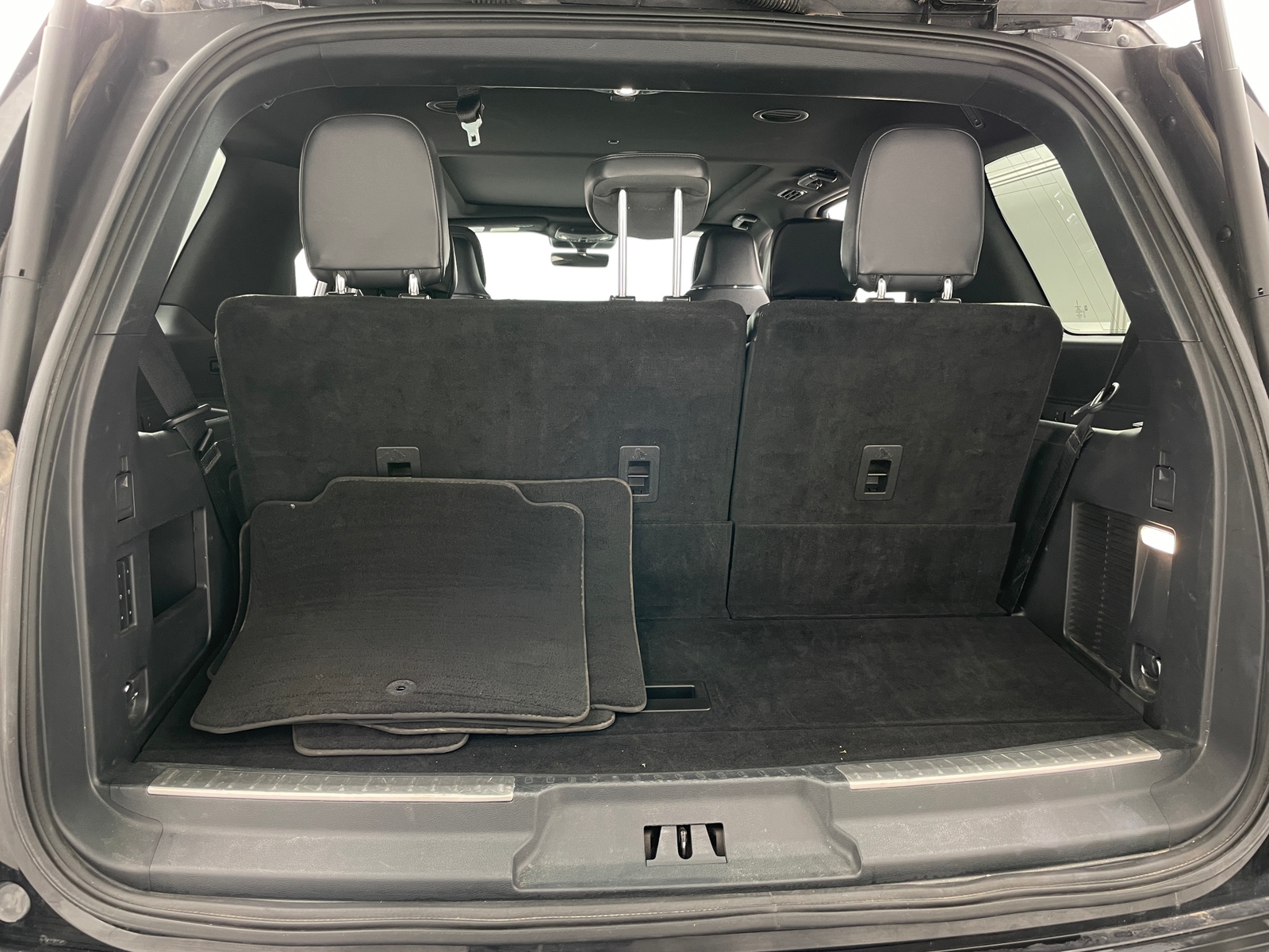 Thumbnail: 2024 Lincoln Navigator - 6