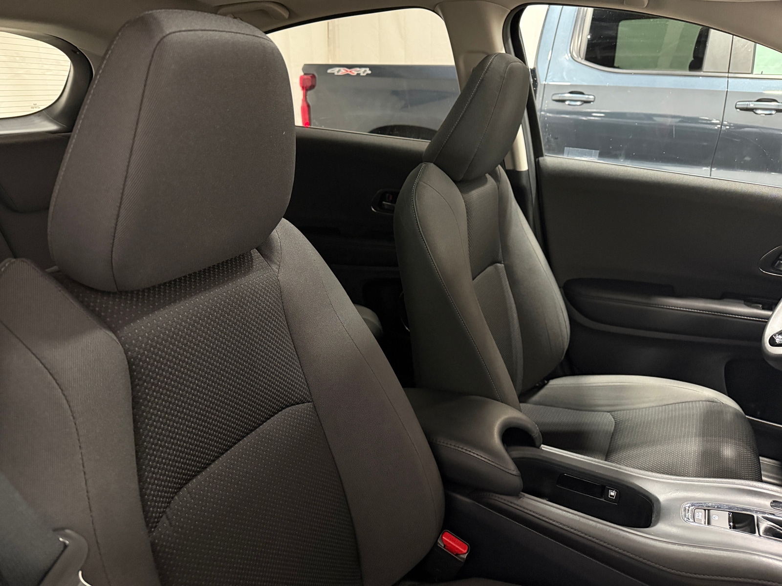 Thumbnail: 2022 Honda HR-V - 2