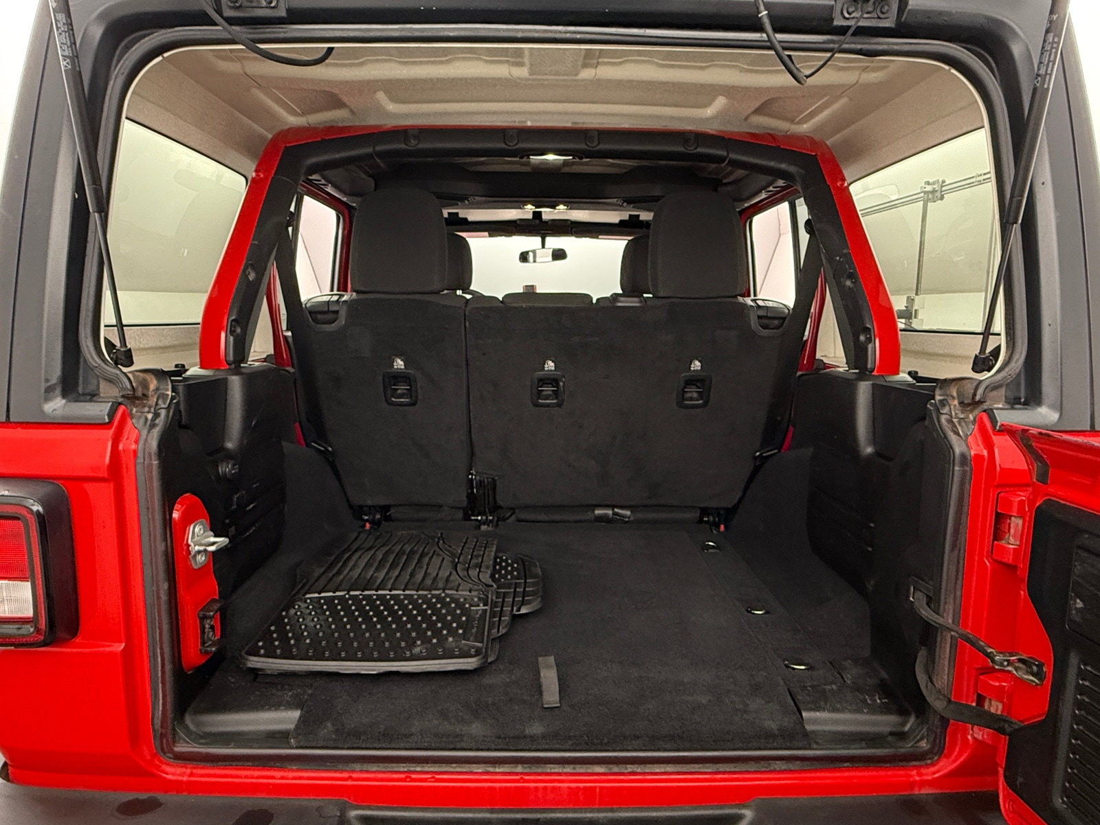 Thumbnail: 2019 Jeep Wrangler - 7