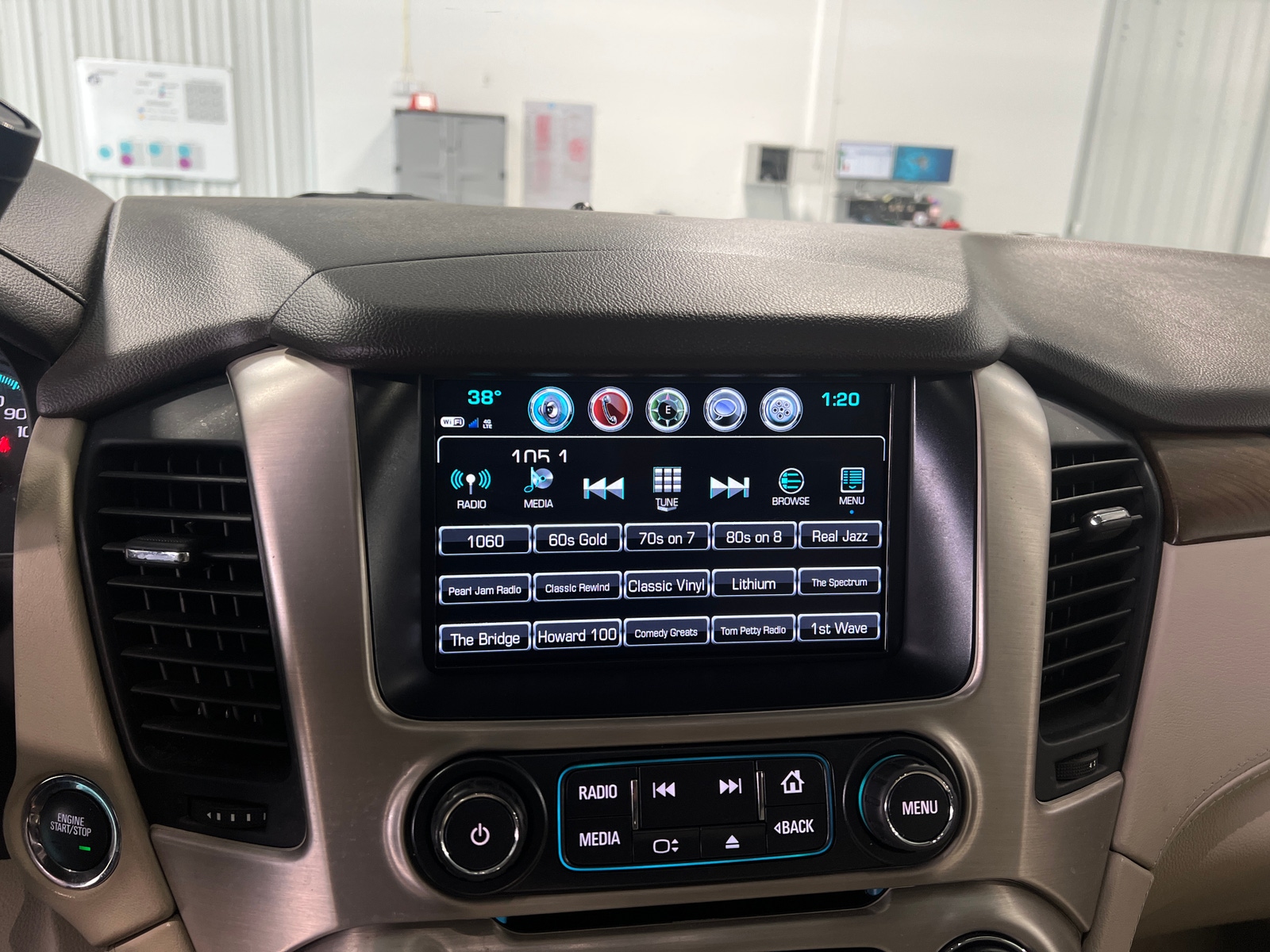 Thumbnail: 2020 GMC Yukon - 3