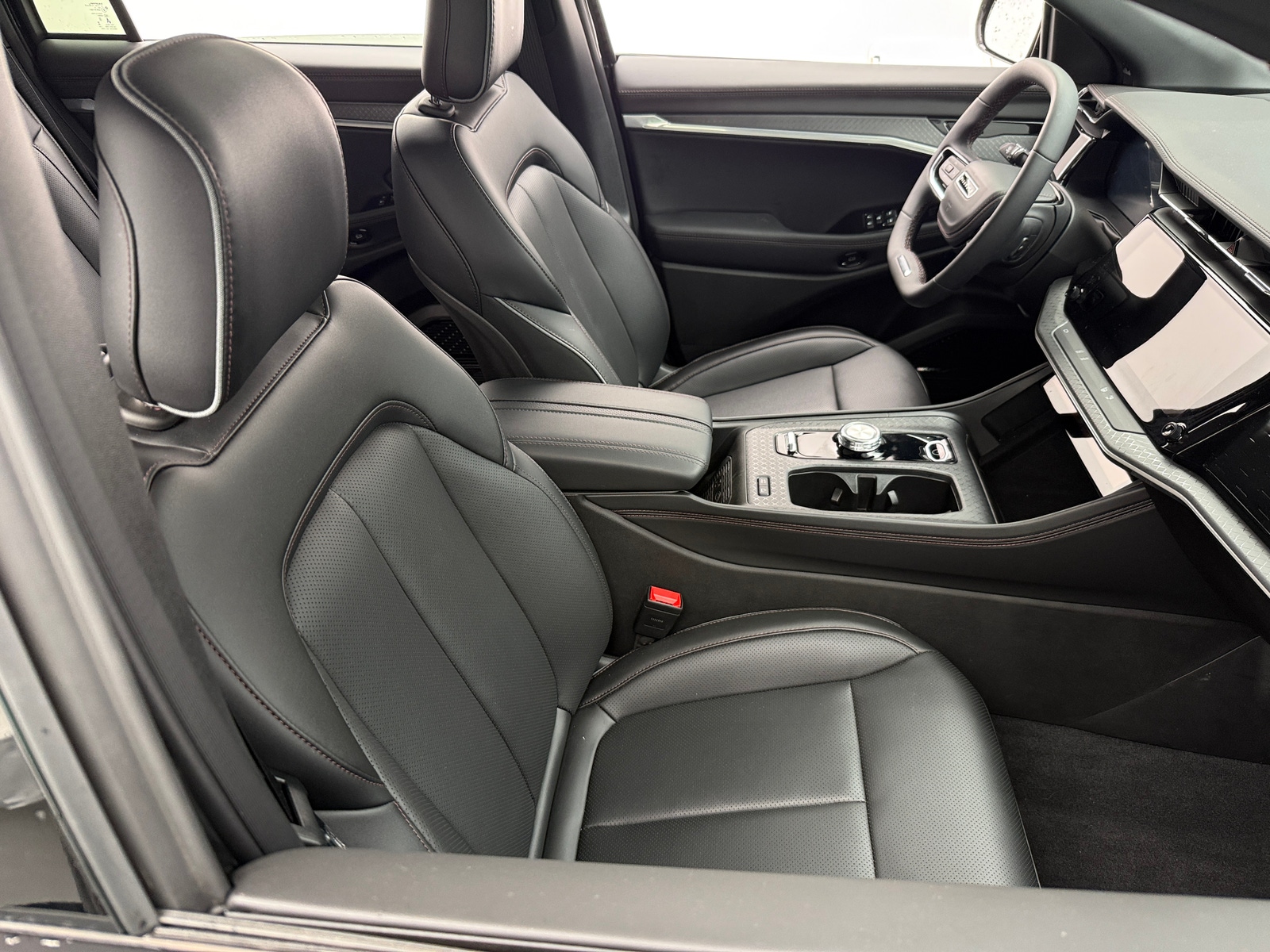 Thumbnail: 2025 Jeep Wagoneer S - 2