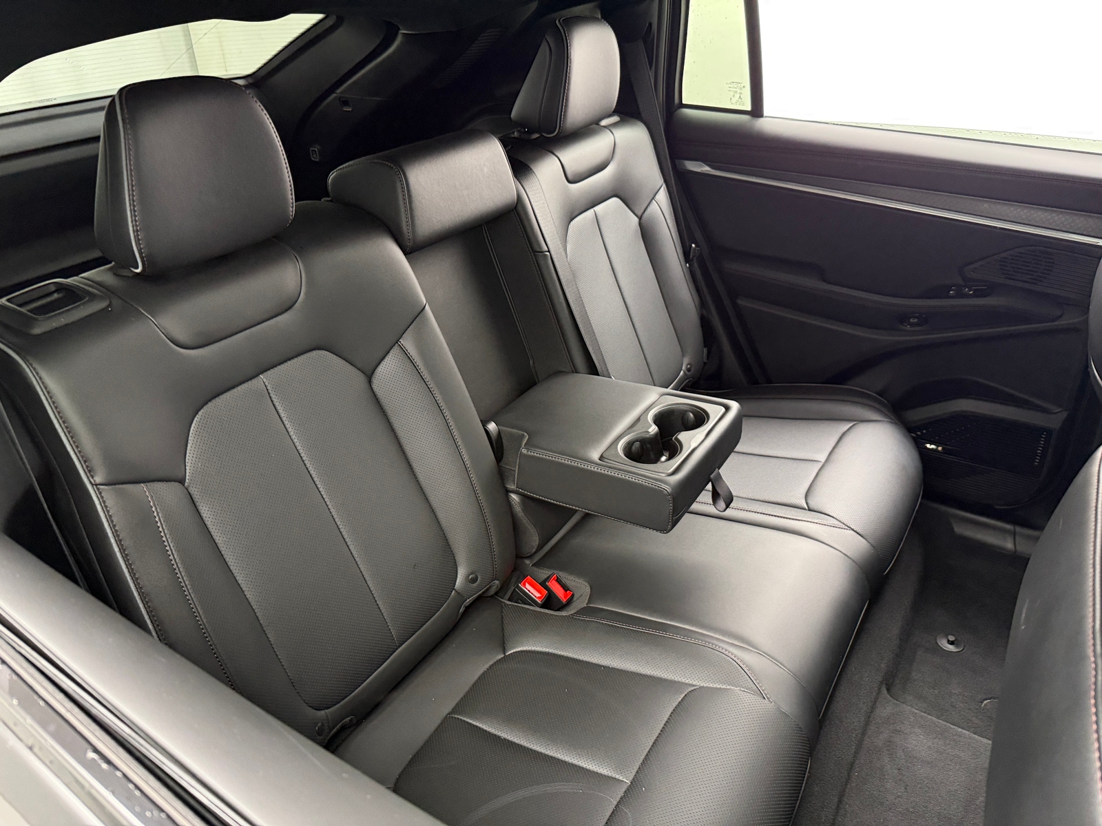 Thumbnail: 2025 Jeep Wagoneer S - 6