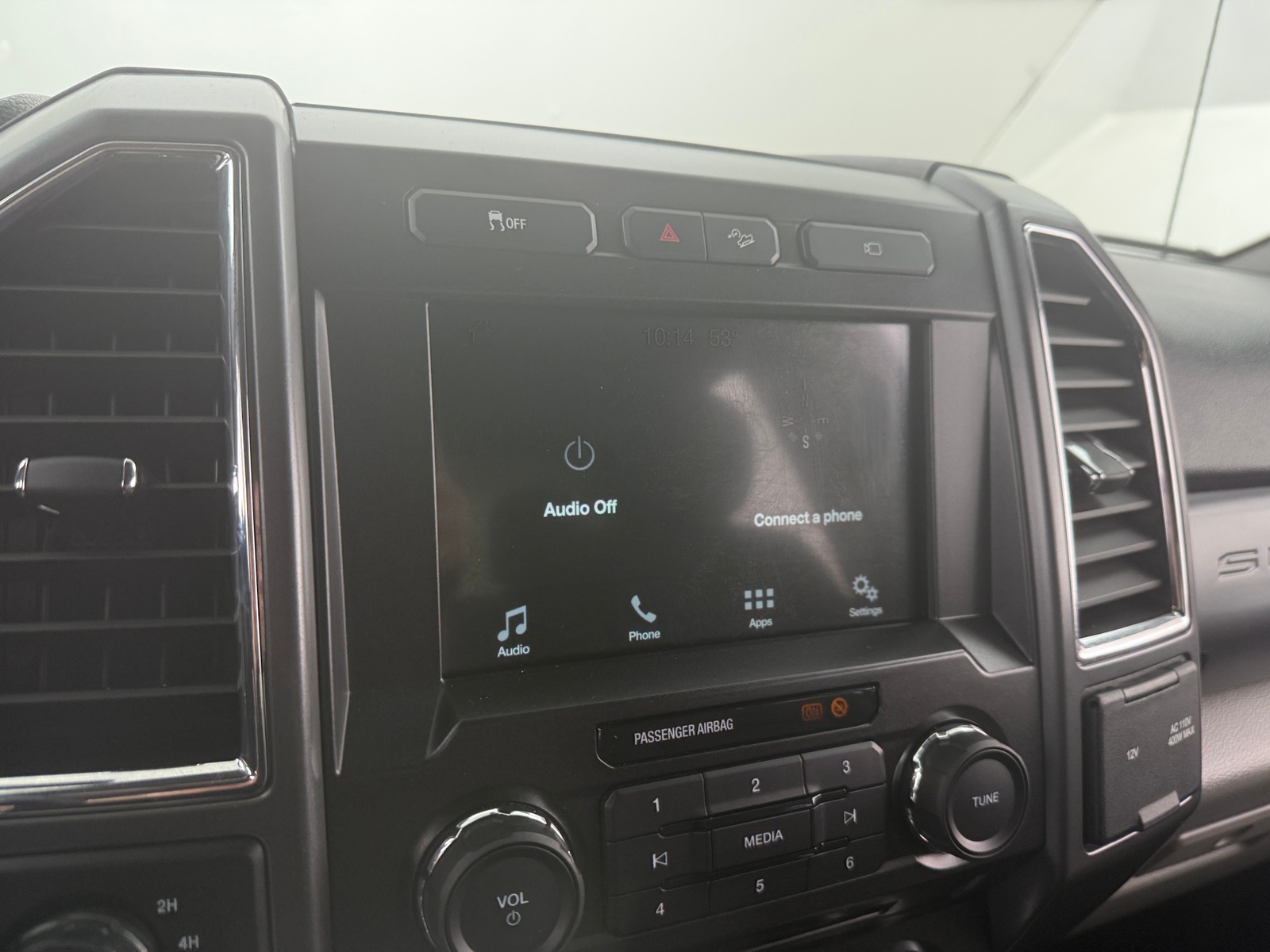 Thumbnail: 2017 Ford Econoline - 4