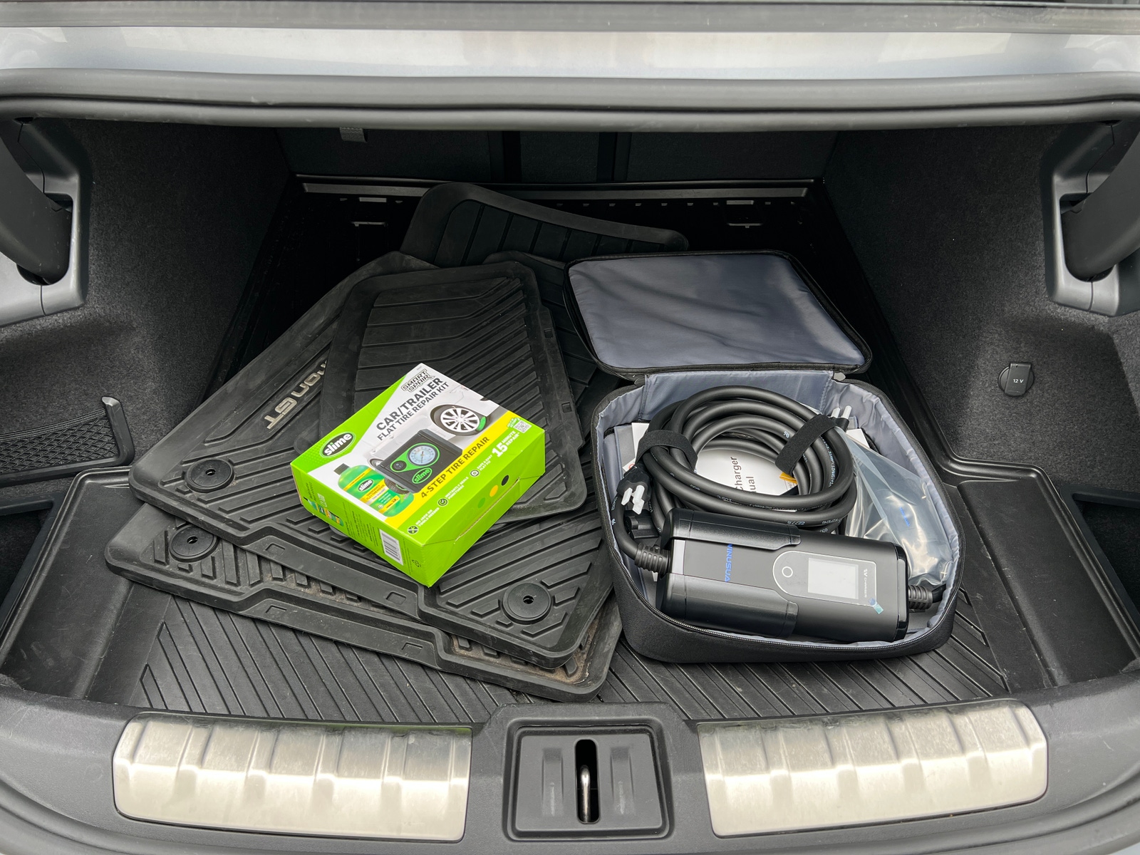 Thumbnail: 2024 Audi e-tron GT - 6