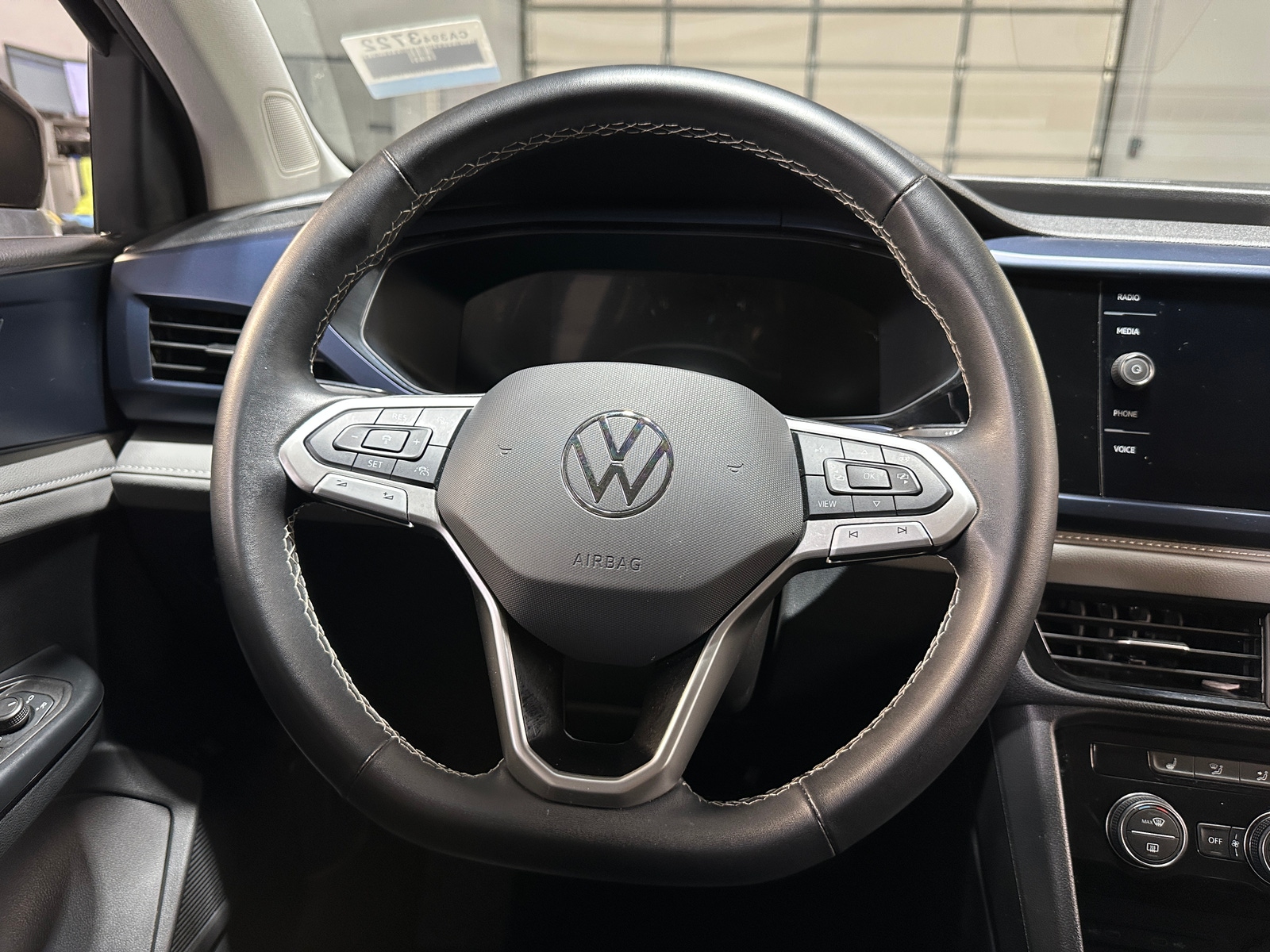 Thumbnail: 2024 Volkswagen Taos - 4