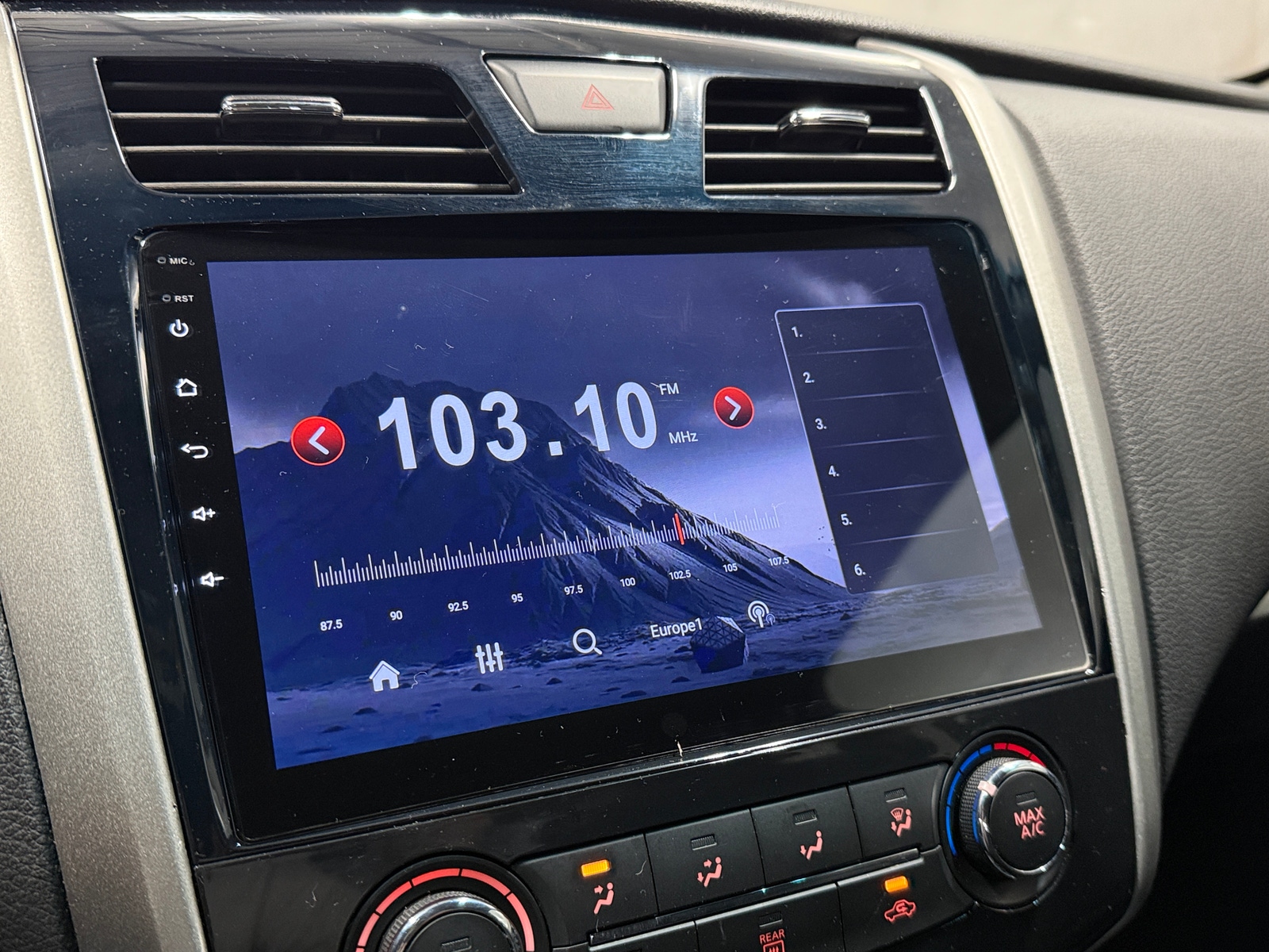 Thumbnail: 2015 Nissan Altima - 4