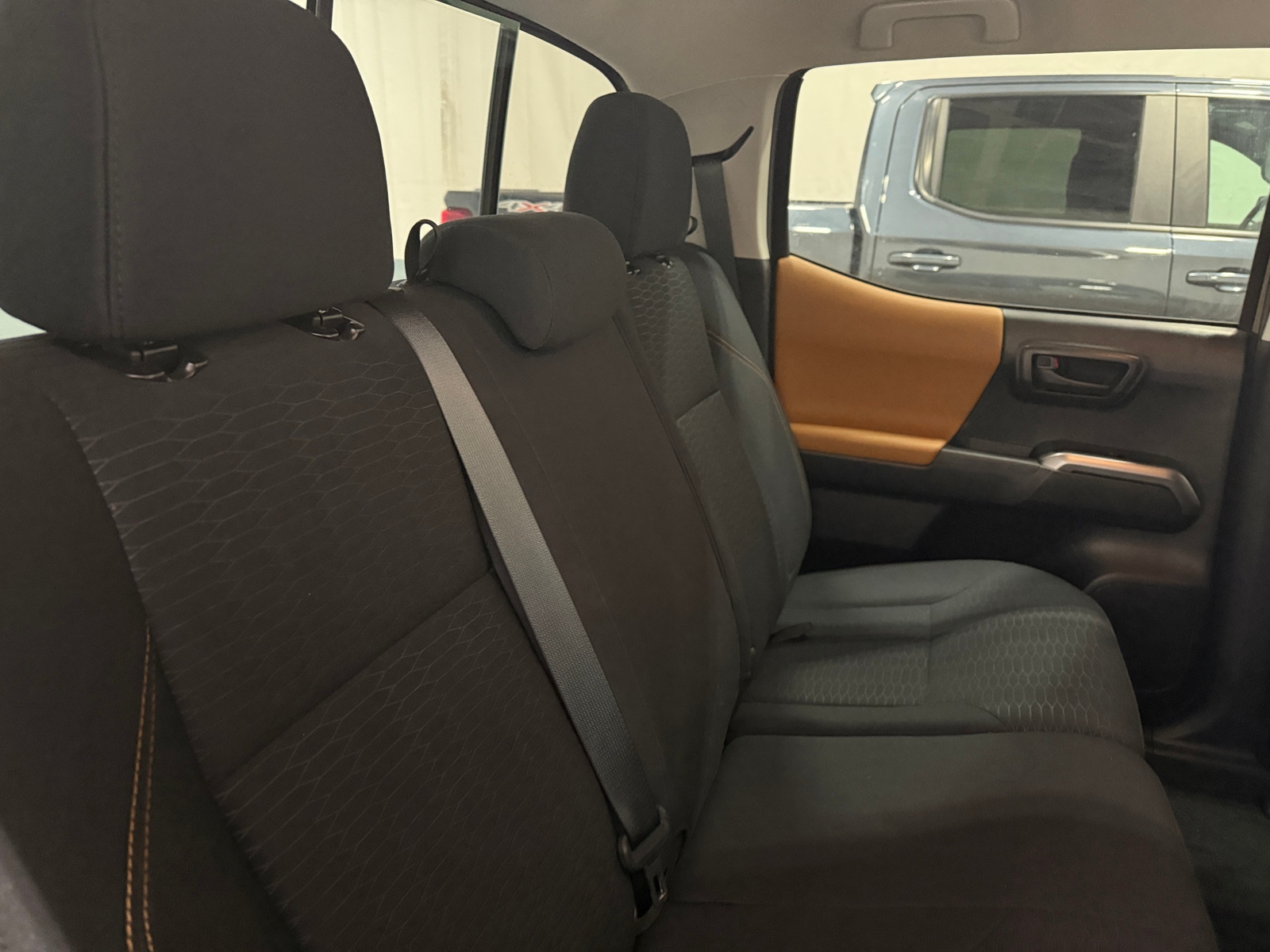 Thumbnail: 2018 Toyota Tacoma - 6