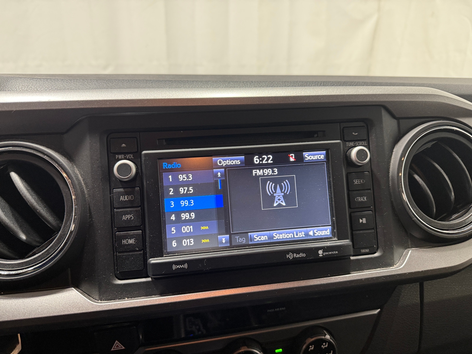 Thumbnail: 2018 Toyota Tacoma - 4