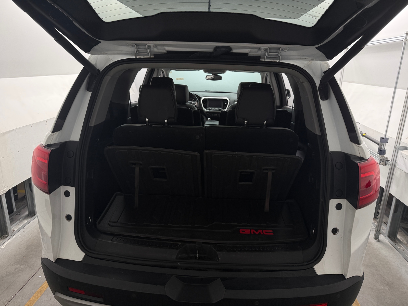 Thumbnail: 2019 GMC Acadia - 6