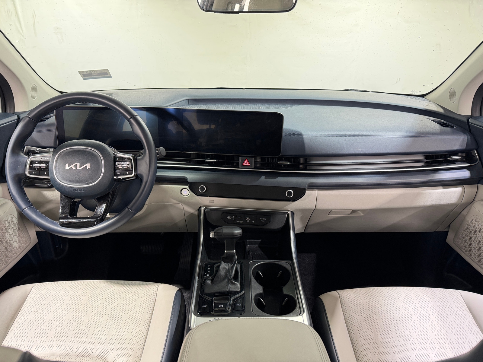 Thumbnail: 2025 Kia Carnival - 2