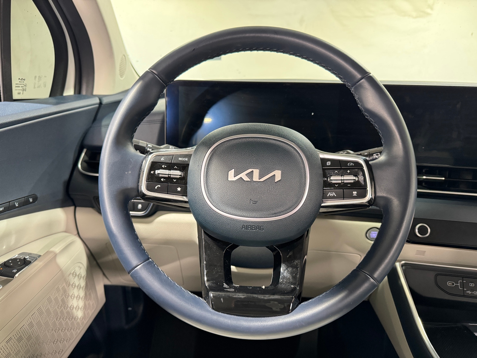 Thumbnail: 2025 Kia Carnival - 4