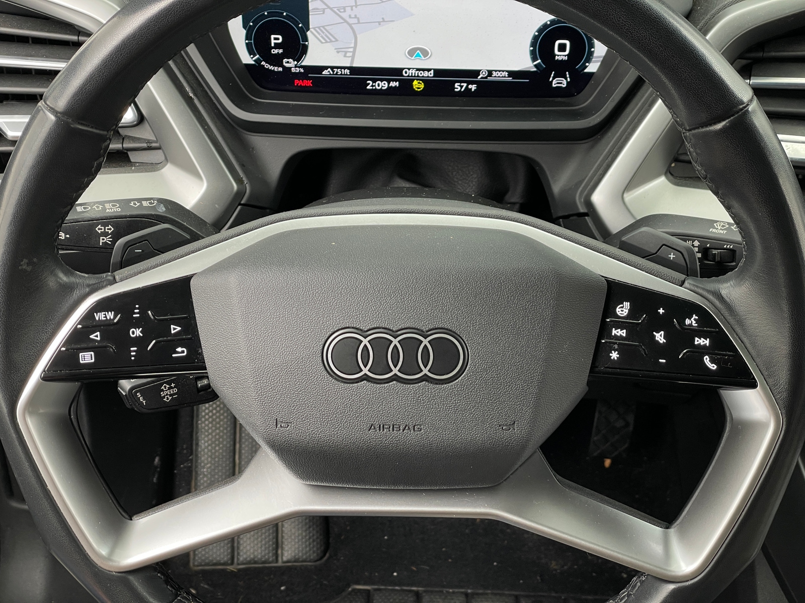 Thumbnail: 2022 Audi Q4 e-tron - 4