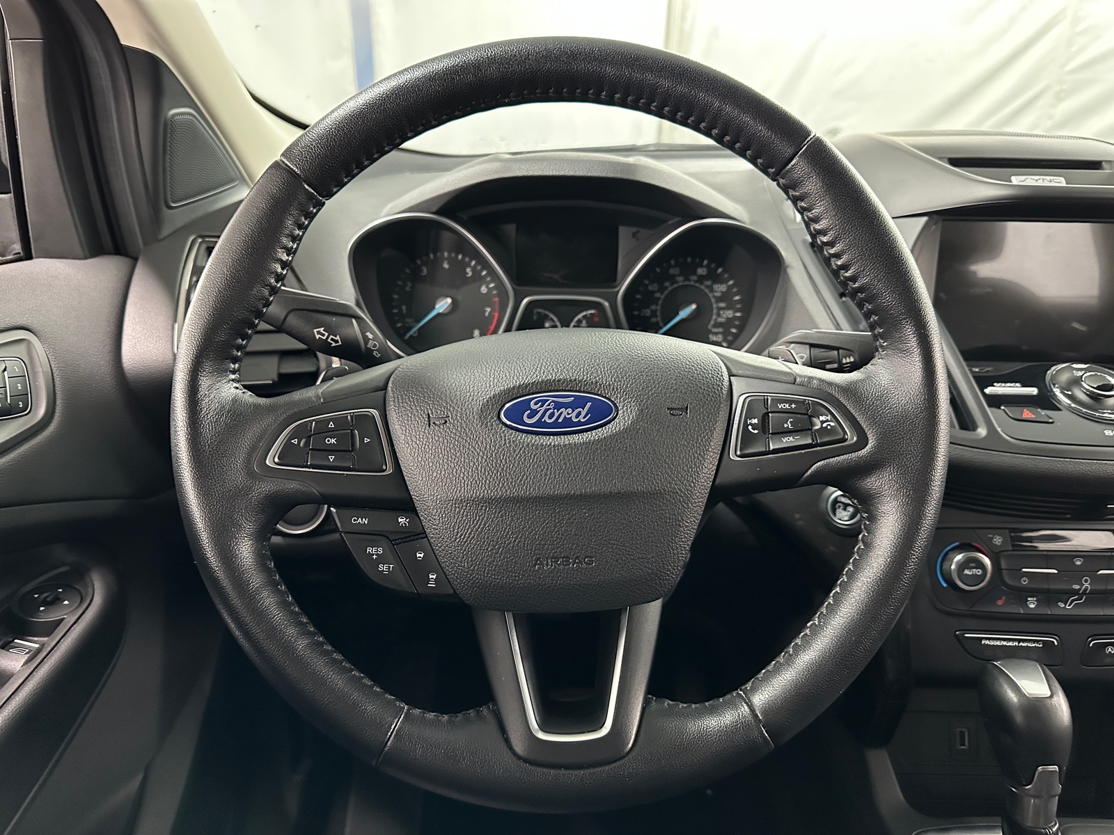 Thumbnail: 2017 Ford Escape - 4