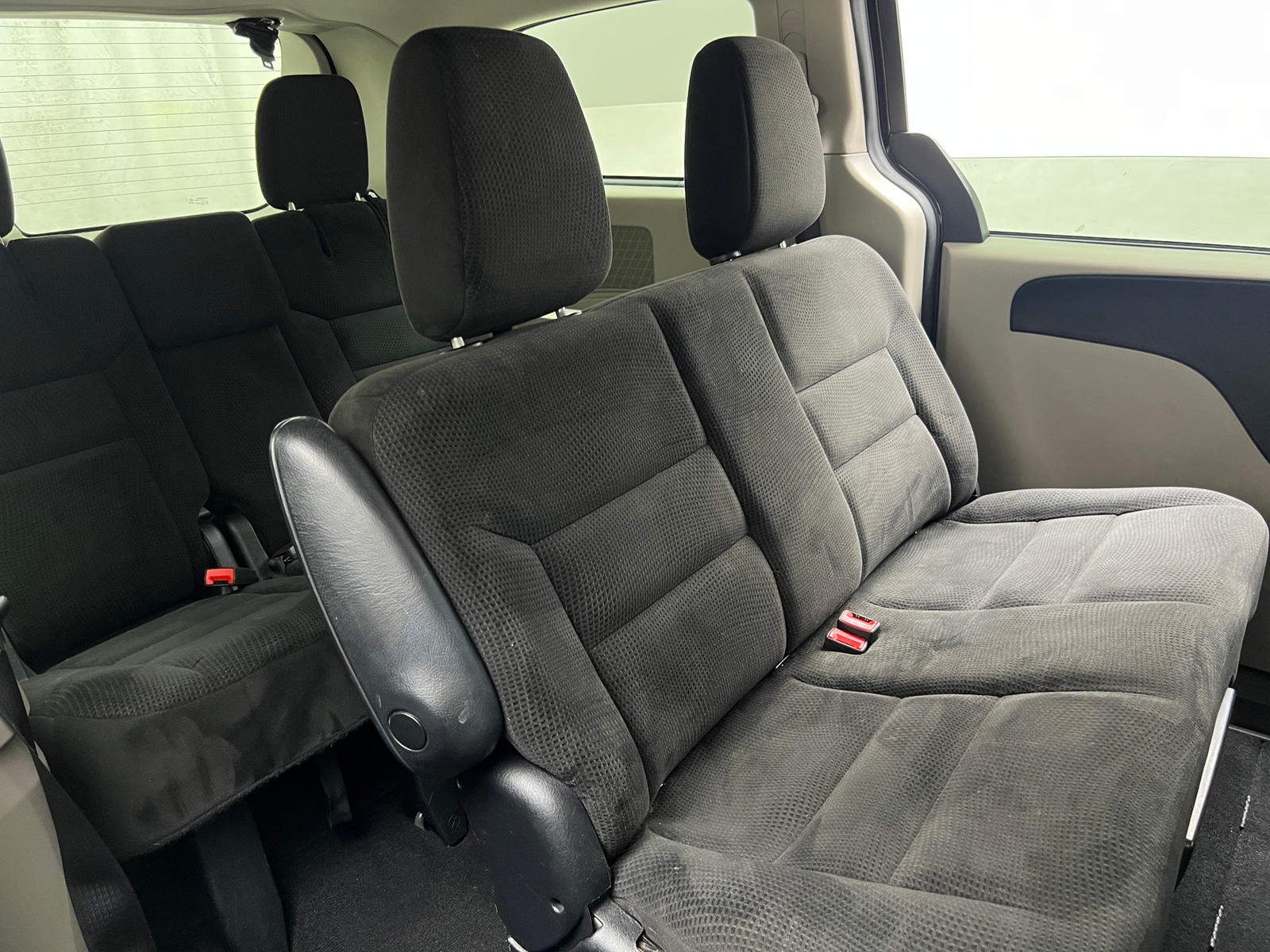 Thumbnail: 2017 Dodge Grand Caravan - 6