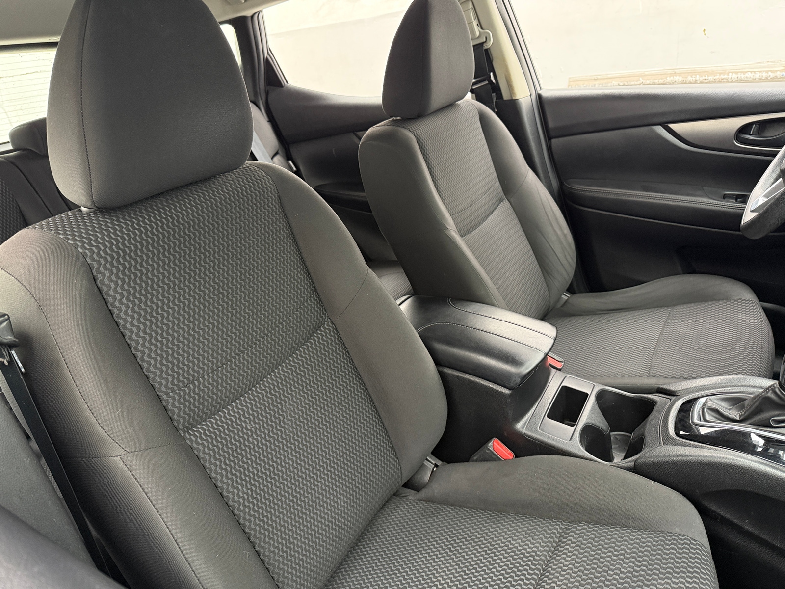 Thumbnail: 2020 Nissan Rogue Sport - 2