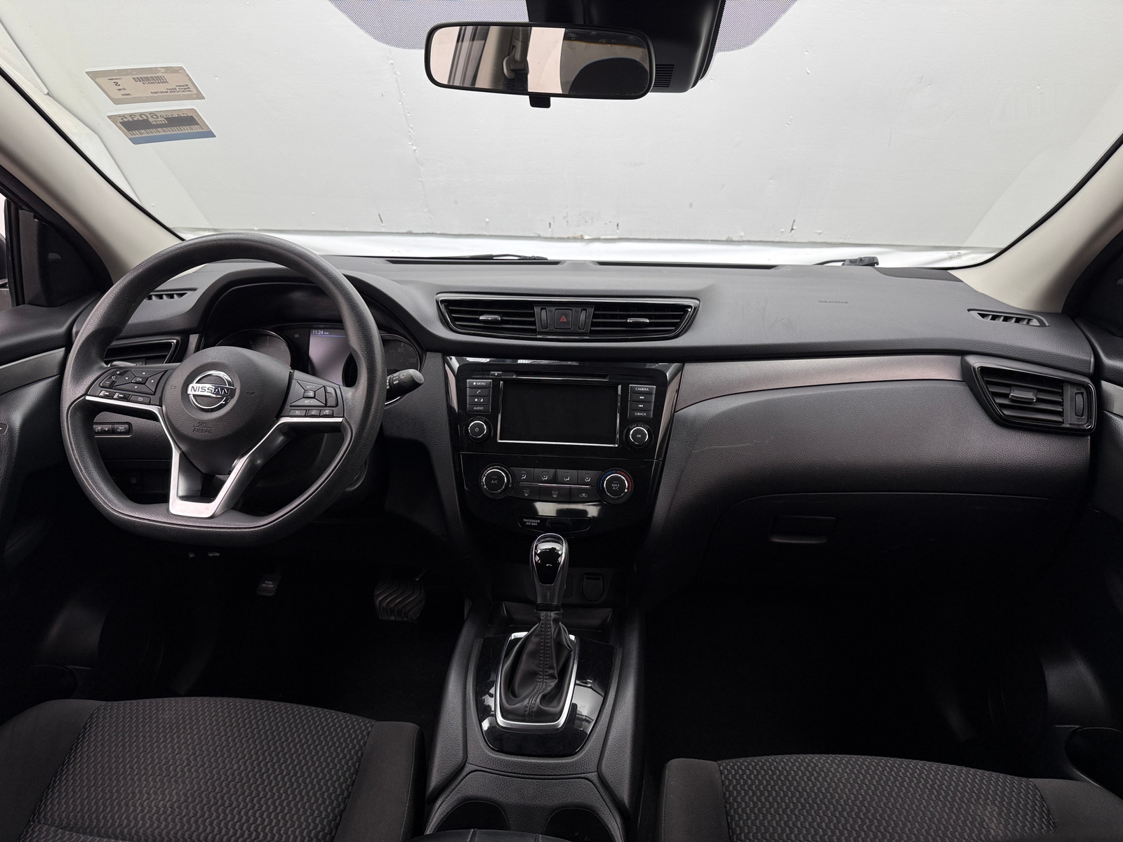 Thumbnail: 2020 Nissan Rogue Sport - 3