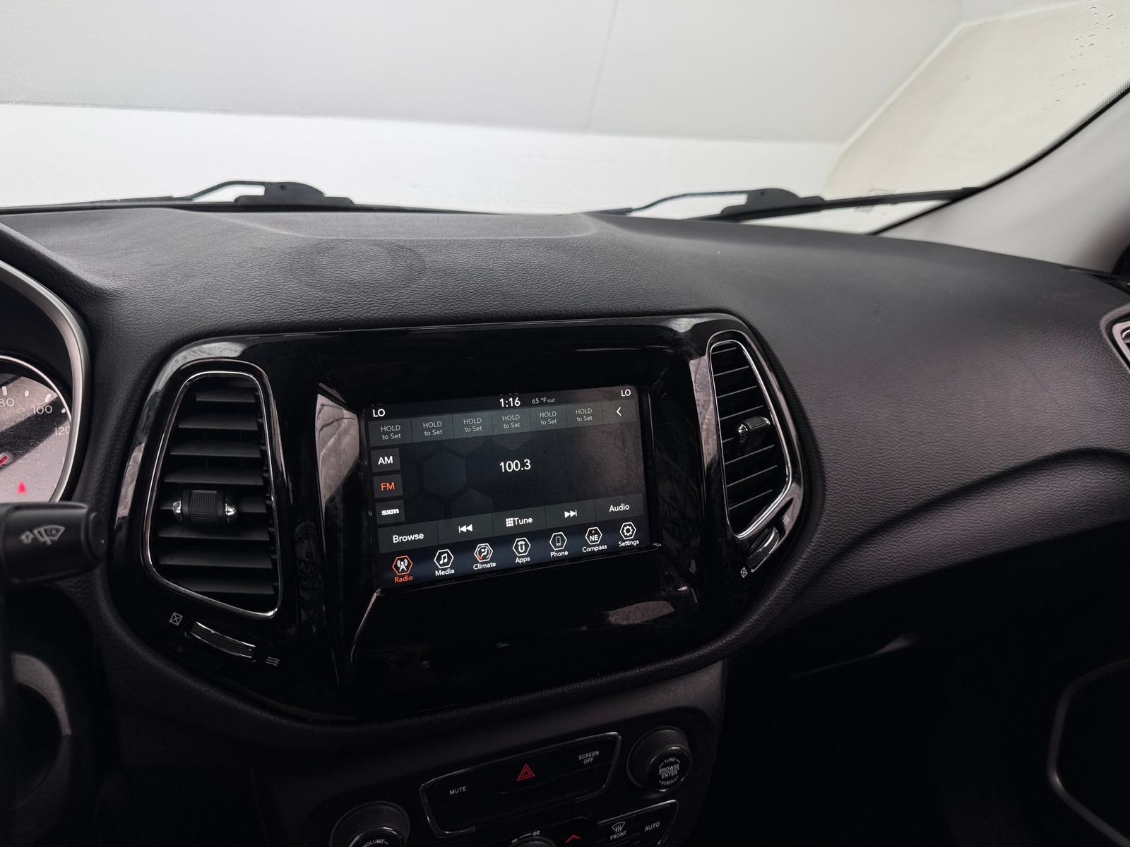 Thumbnail: 2020 Jeep Compass - 4