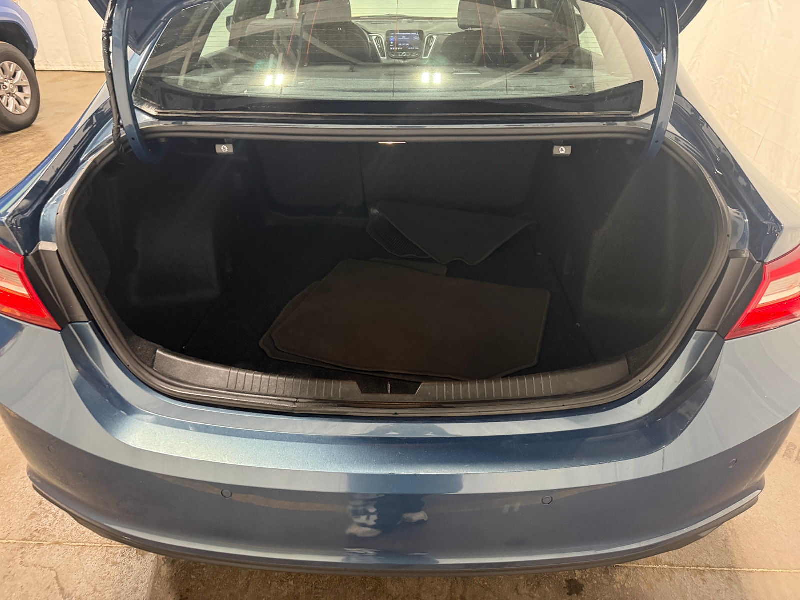 Thumbnail: 2024 Chevrolet Malibu - 7