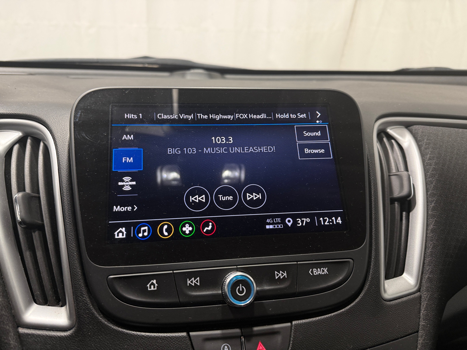 Thumbnail: 2024 Chevrolet Malibu - 4