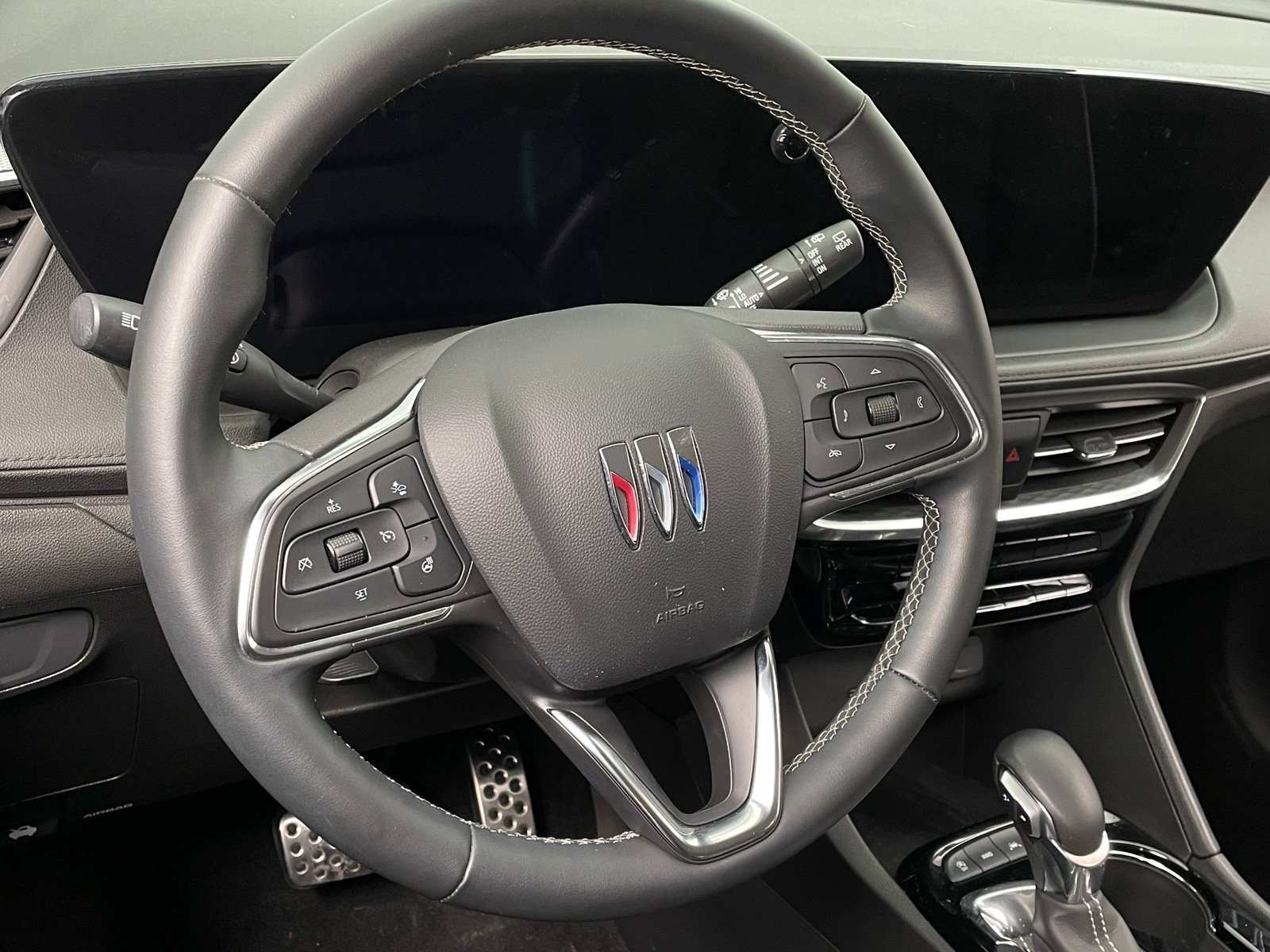 Thumbnail: 2024 Buick Encore GX - 4