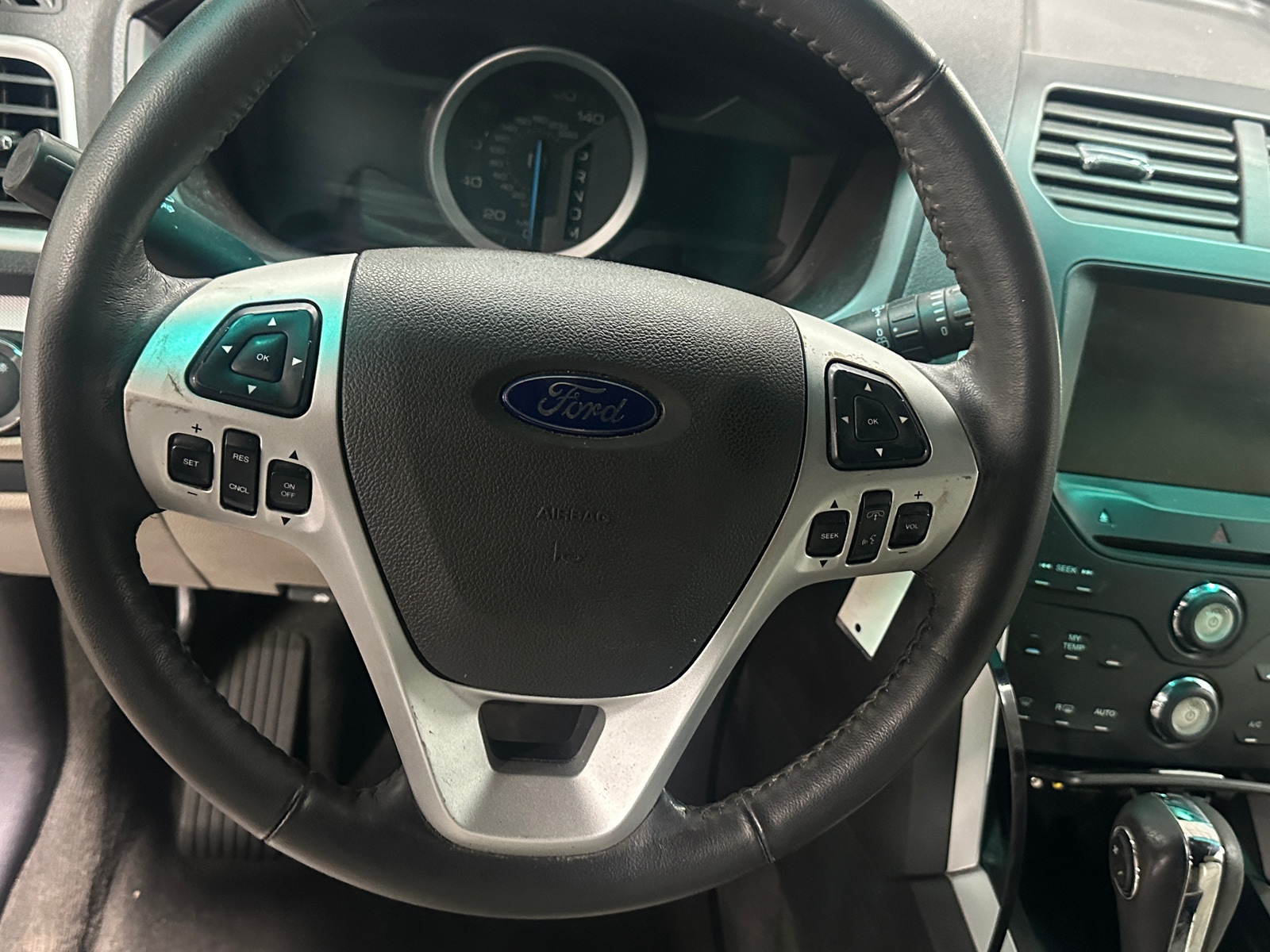 Thumbnail: 2011 Ford Explorer - 5