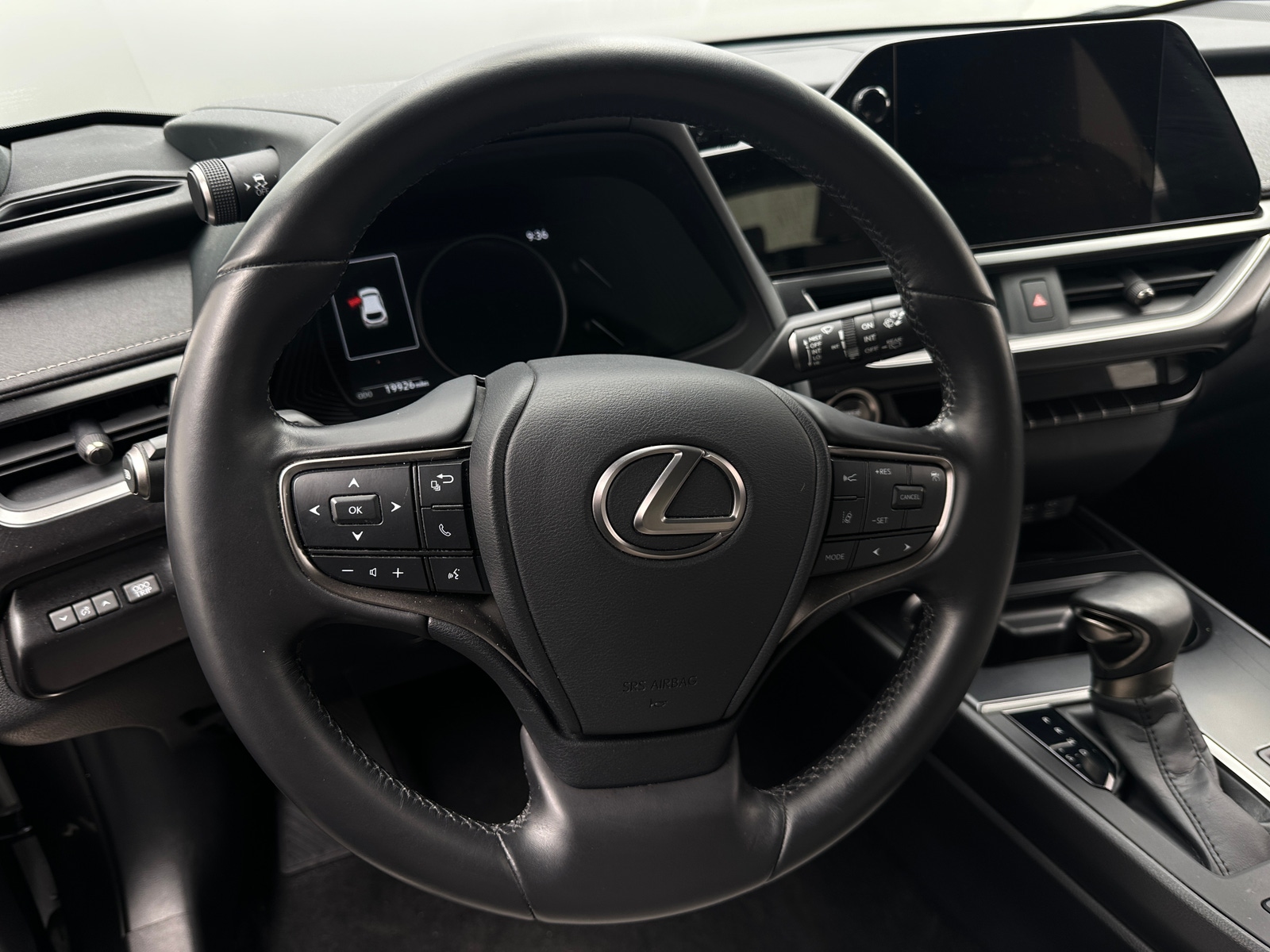 Thumbnail: 2023 Lexus UX - 4