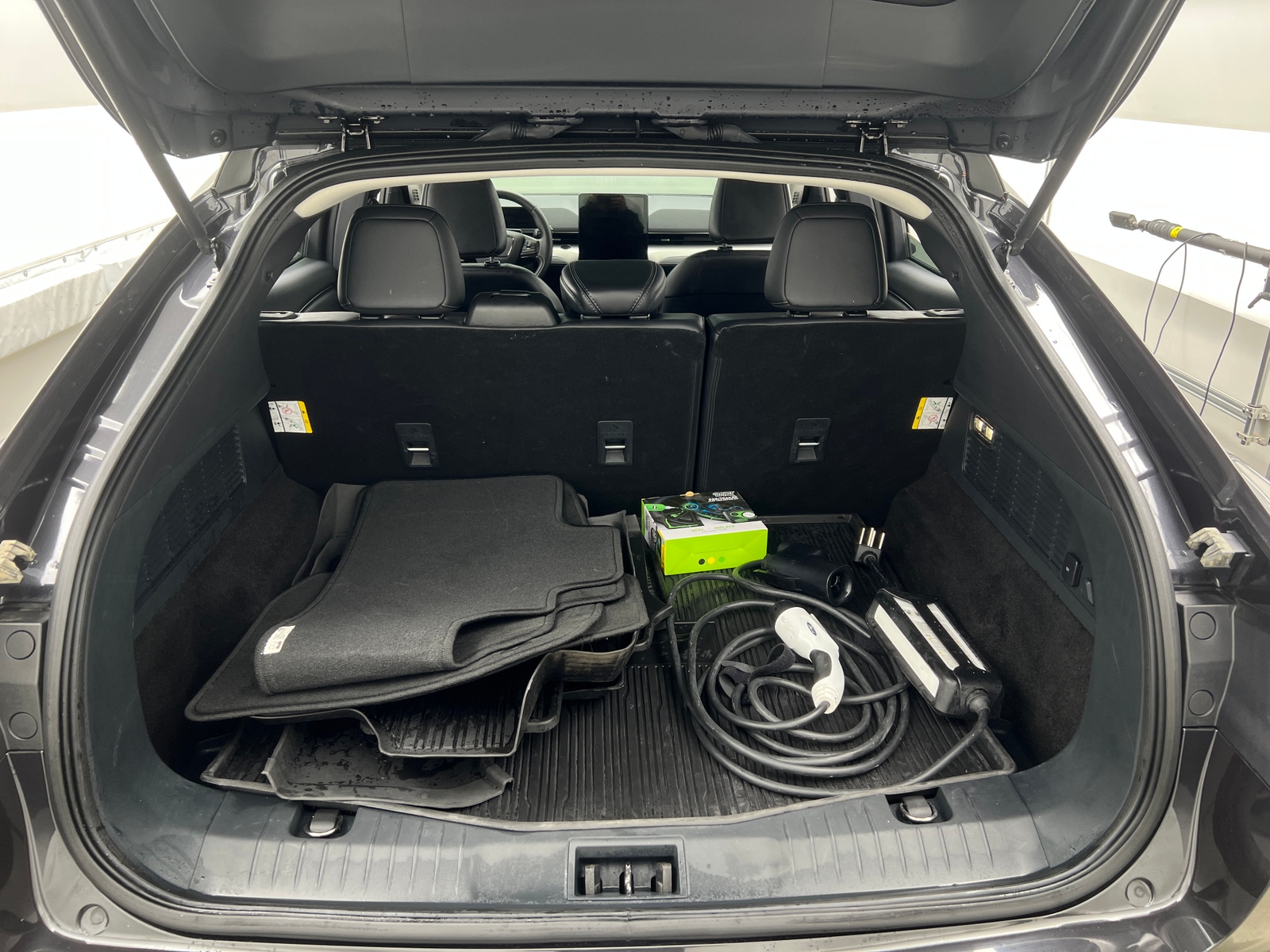 Thumbnail: 2022 Ford Mustang Mach-E - 6