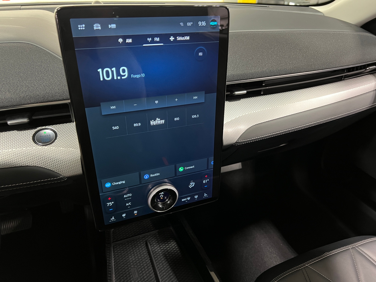 Thumbnail: 2022 Ford Mustang Mach-E - 3