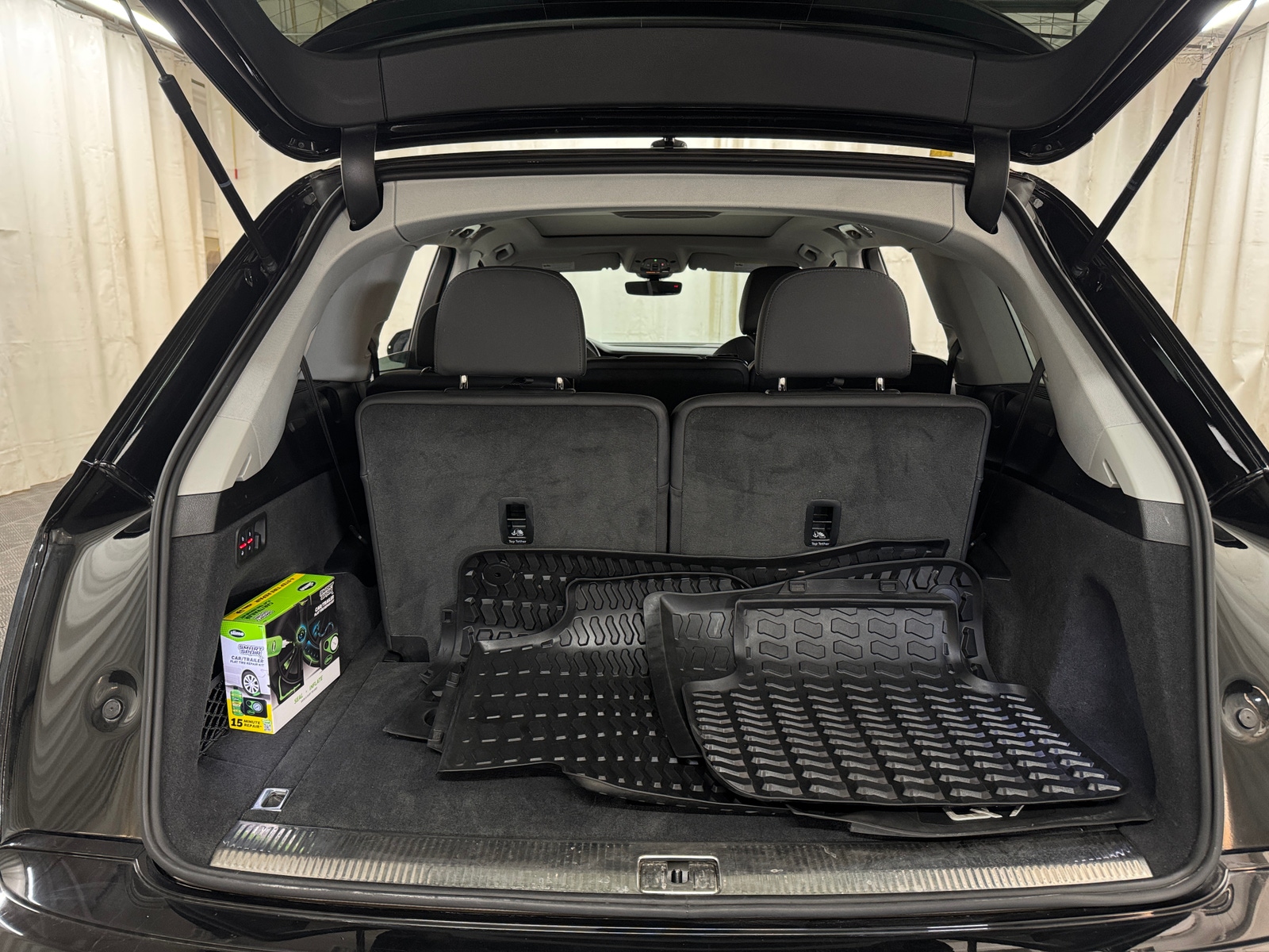 Thumbnail: 2023 Audi Q7 - 6