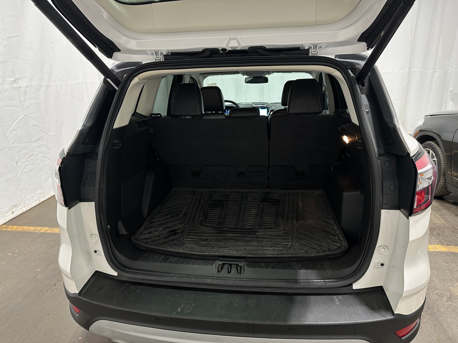 Thumbnail: 2017 Ford Escape - 6