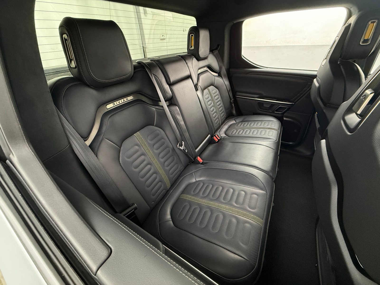 Thumbnail: 2024 Rivian R1T - 5