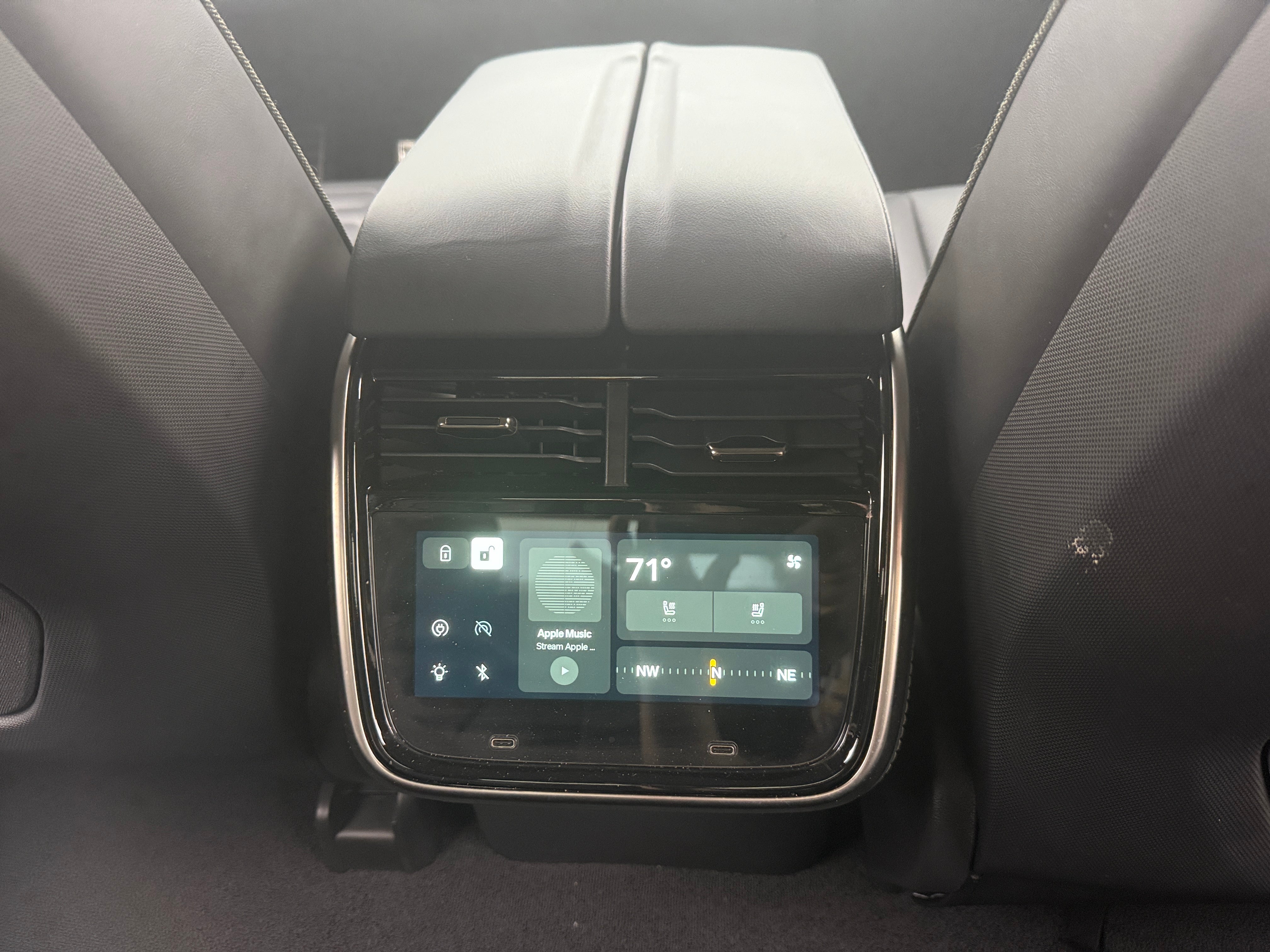 Used 2024 Rivian R1T Adventure with VIN 7FCTGBAA2RN033345 for sale in Oak Creek, WI