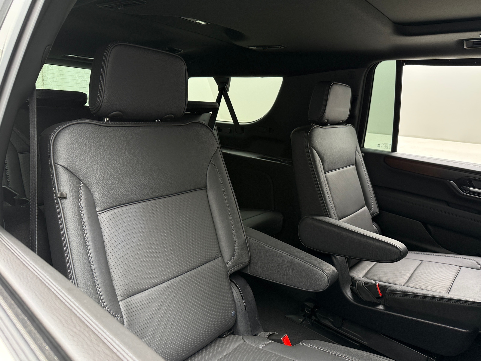 Thumbnail: 2025 GMC Yukon XL - 5