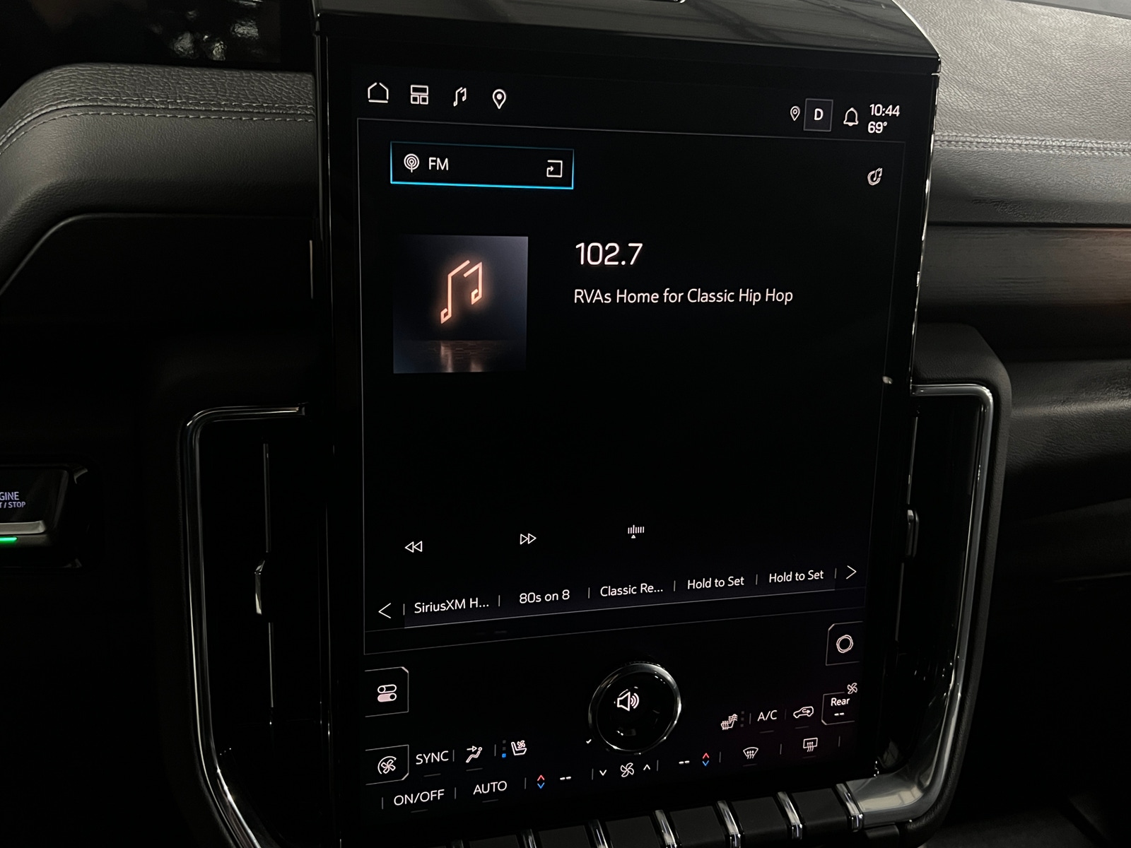 Thumbnail: 2025 GMC Yukon XL - 3