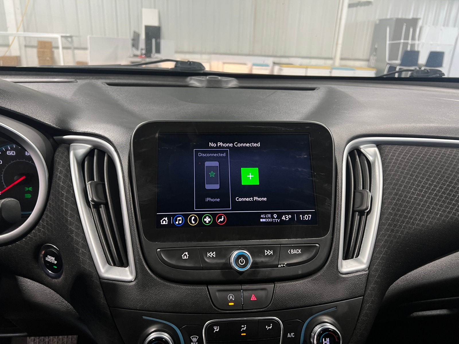 Thumbnail: 2023 Chevrolet Malibu - 4