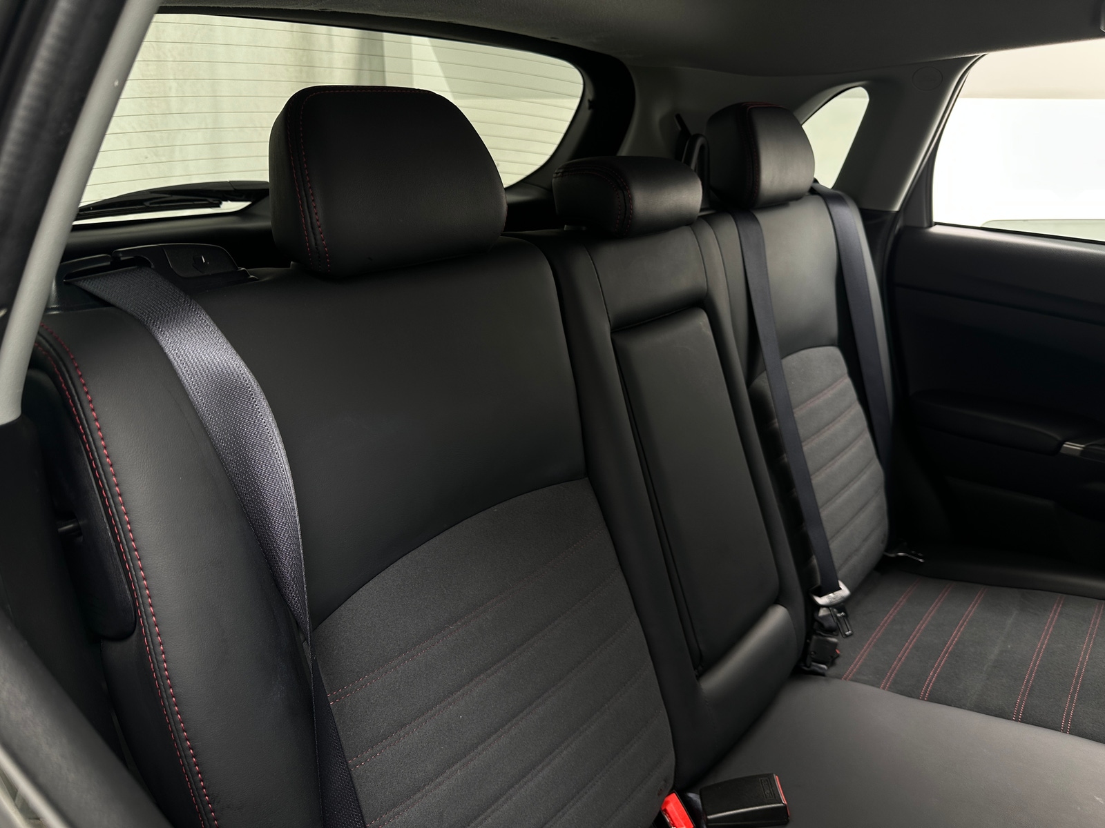 Thumbnail: 2024 Mitsubishi Outlander Sport - 5