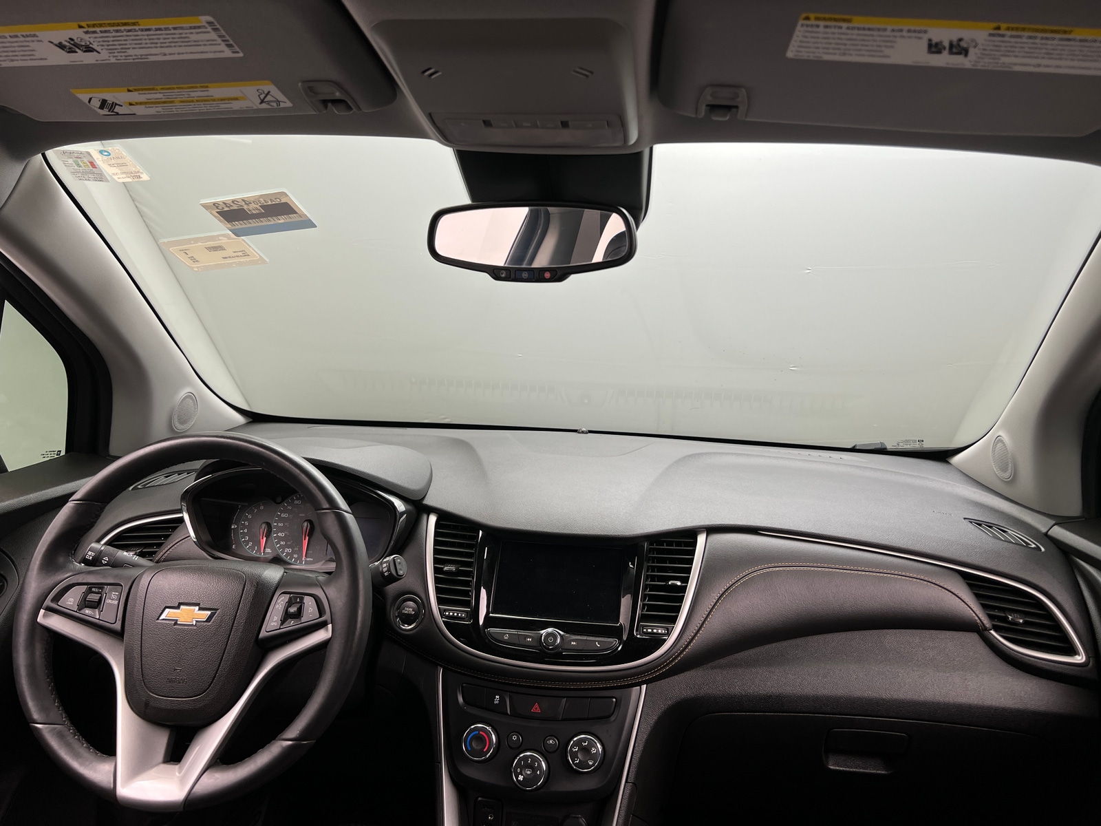 Thumbnail: 2018 Chevrolet Trax - 3