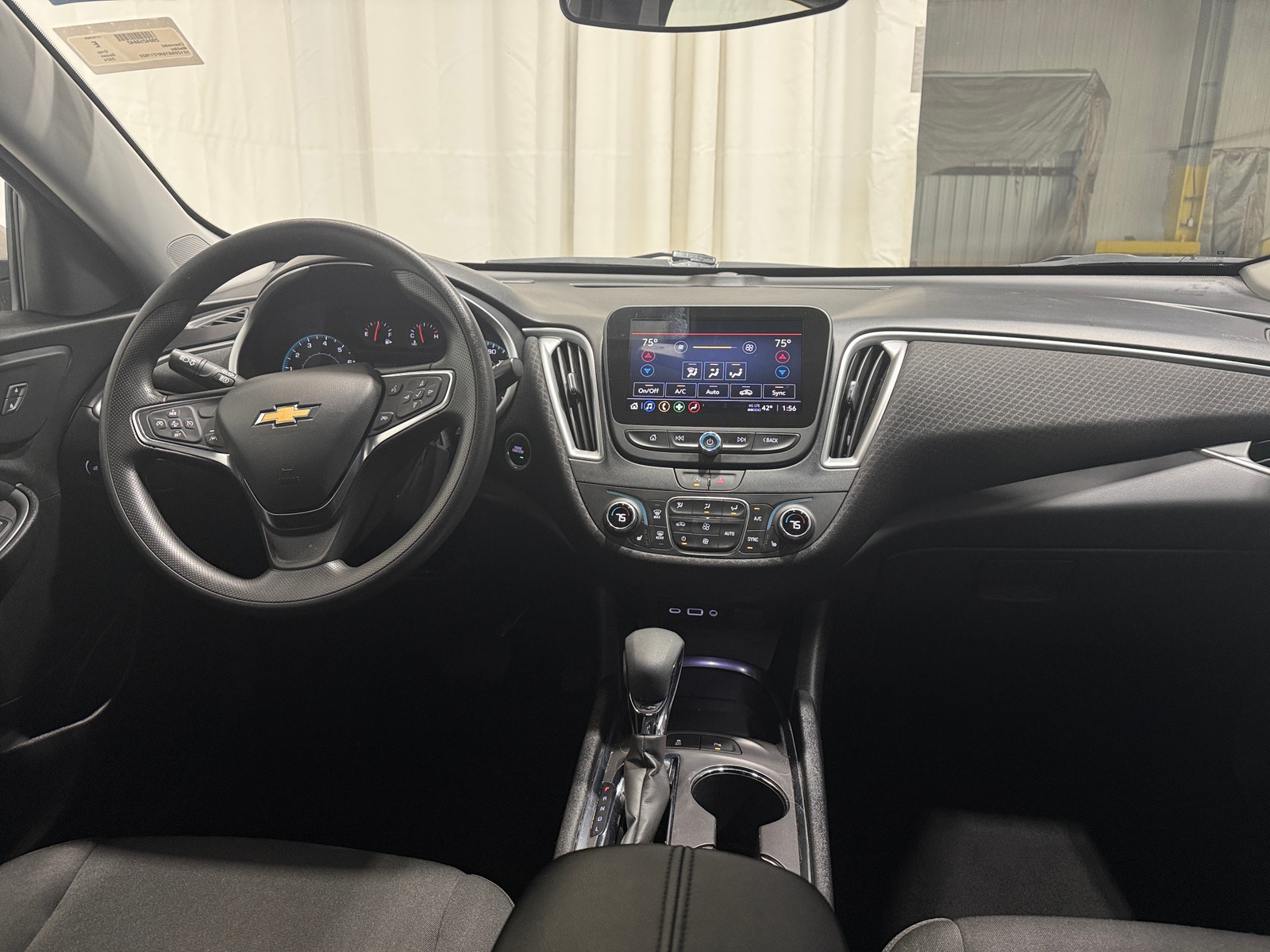 Thumbnail: 2024 Chevrolet Malibu - 3