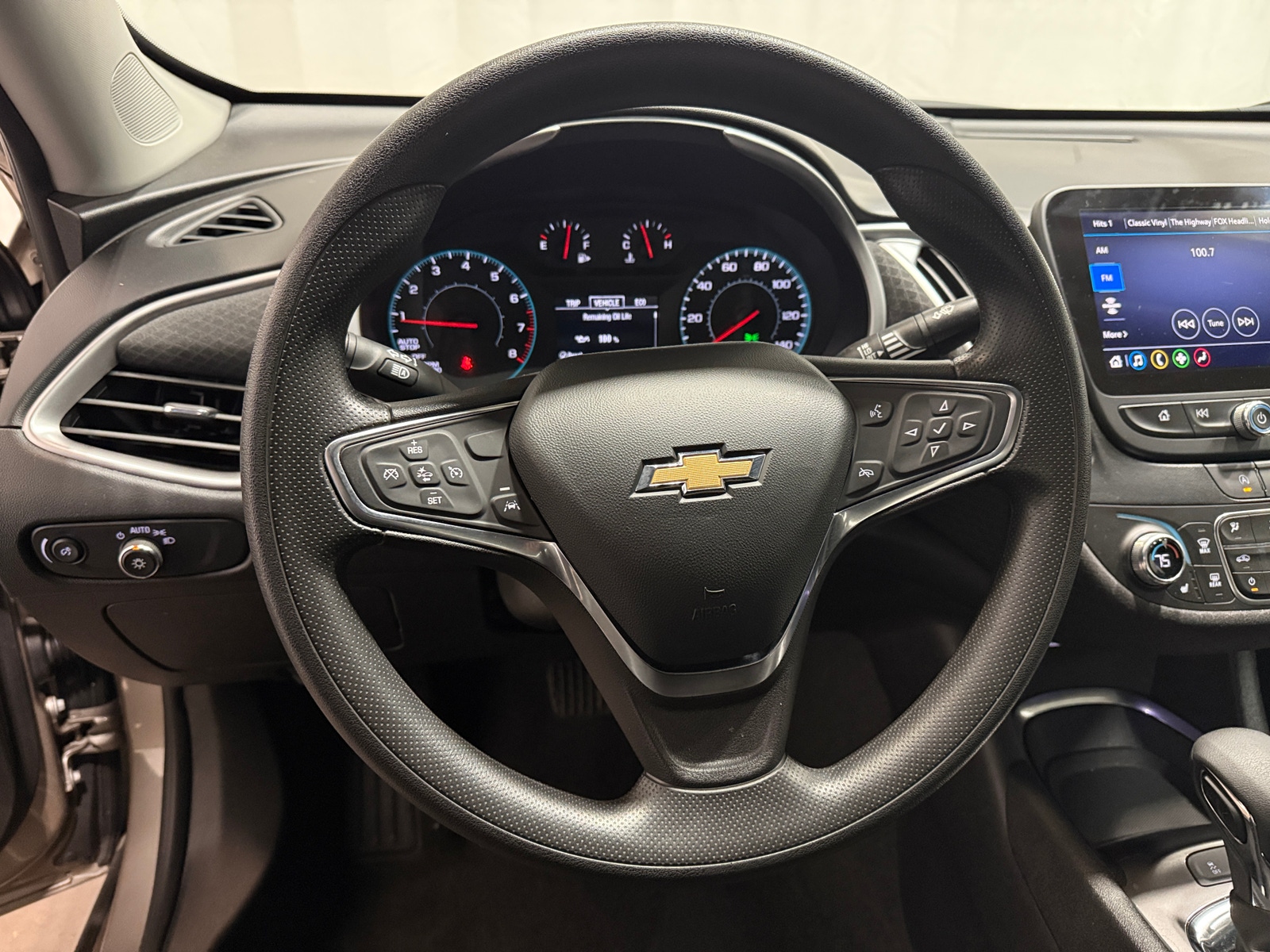 Thumbnail: 2024 Chevrolet Malibu - 5