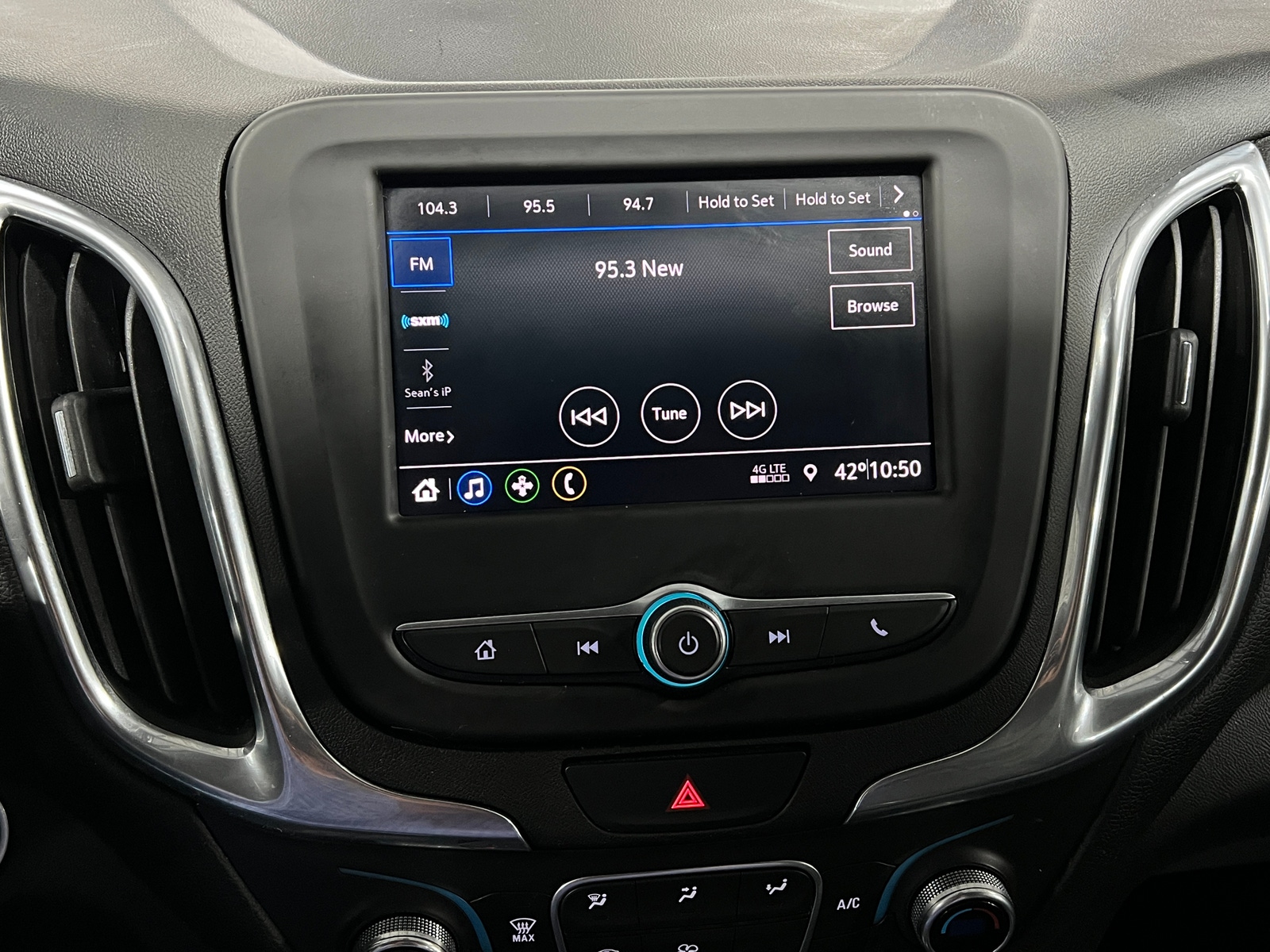 Thumbnail: 2020 Chevrolet Equinox - 4