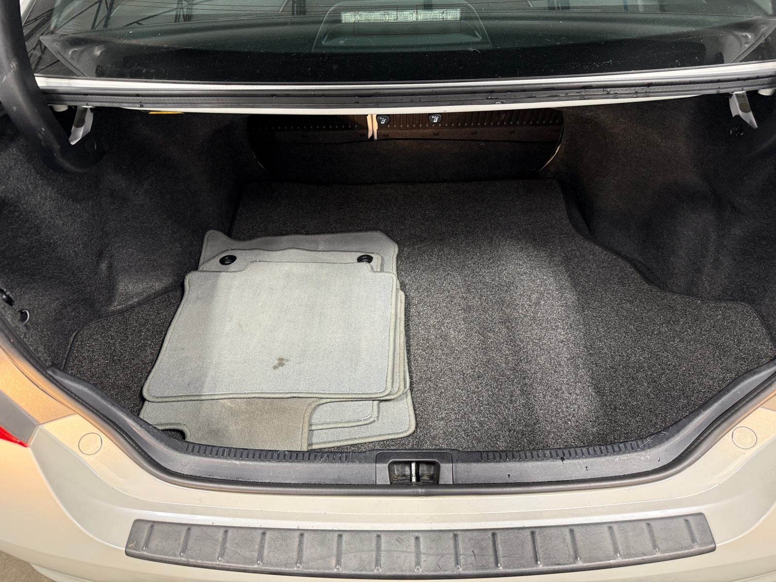 Thumbnail: 2017 Toyota Camry - 6