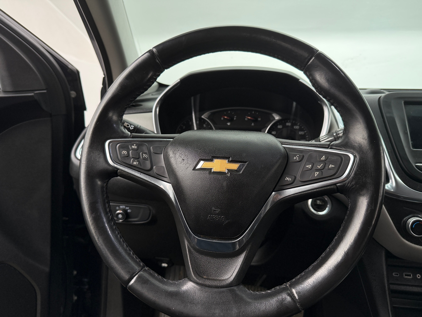 Thumbnail: 2019 Chevrolet Equinox - 5